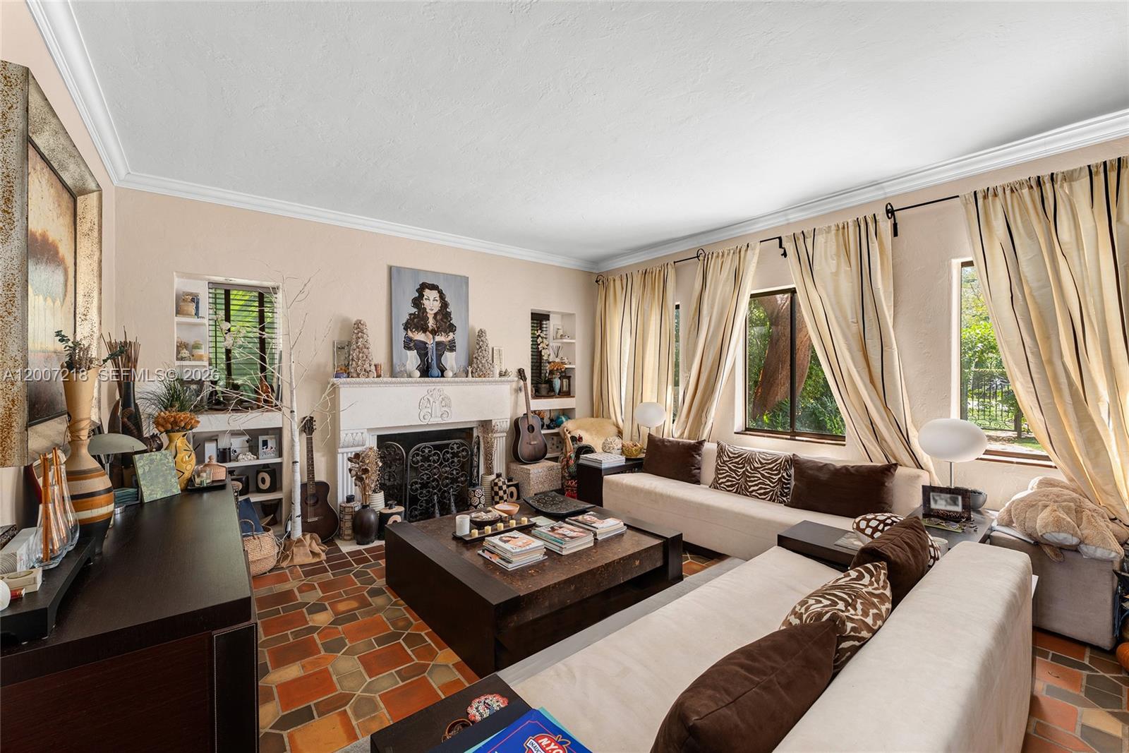 6121 La Gorce Drive Property Photo 8