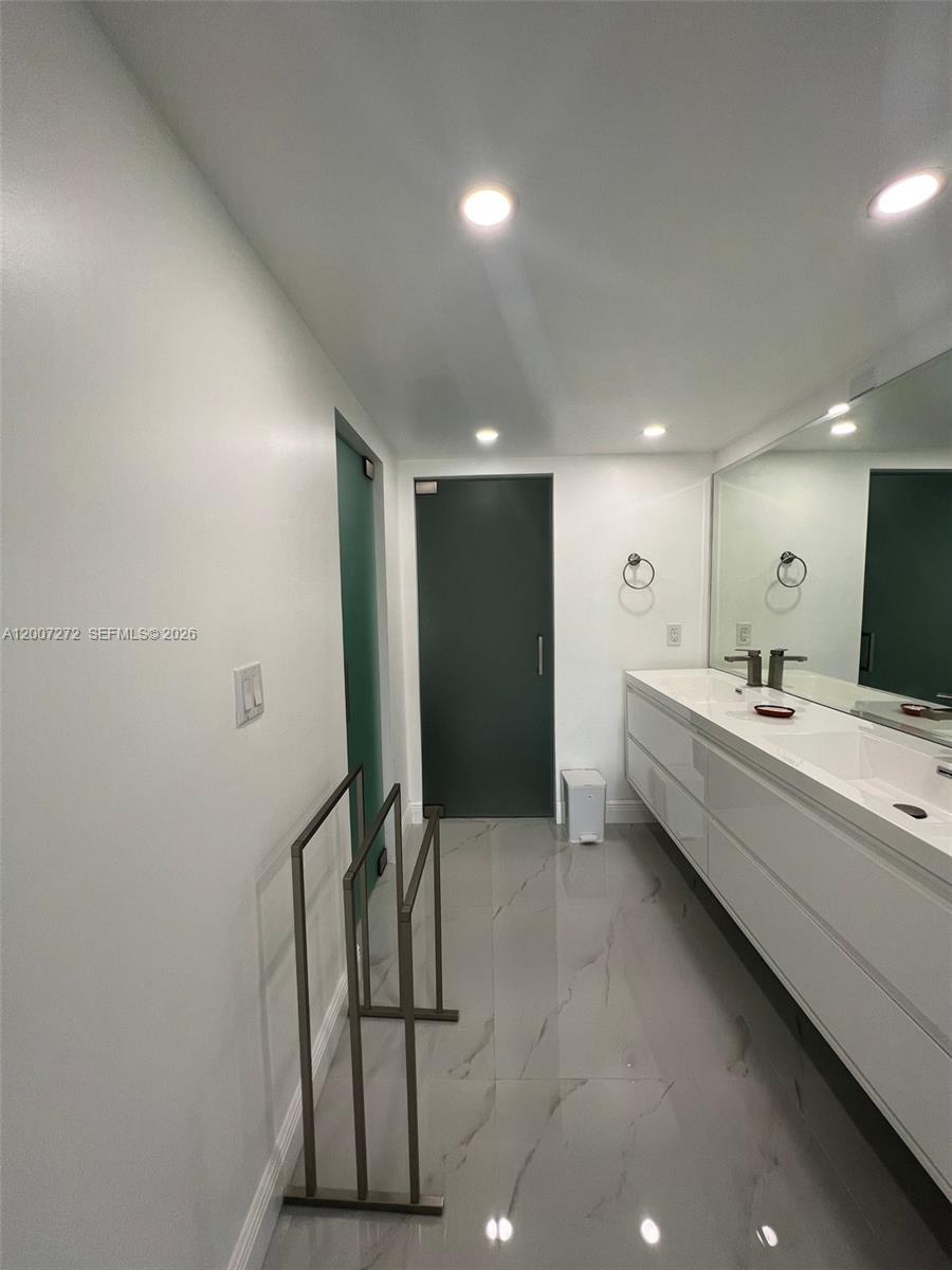 155 Ocean Lane Drive 1011 Property Photo 35