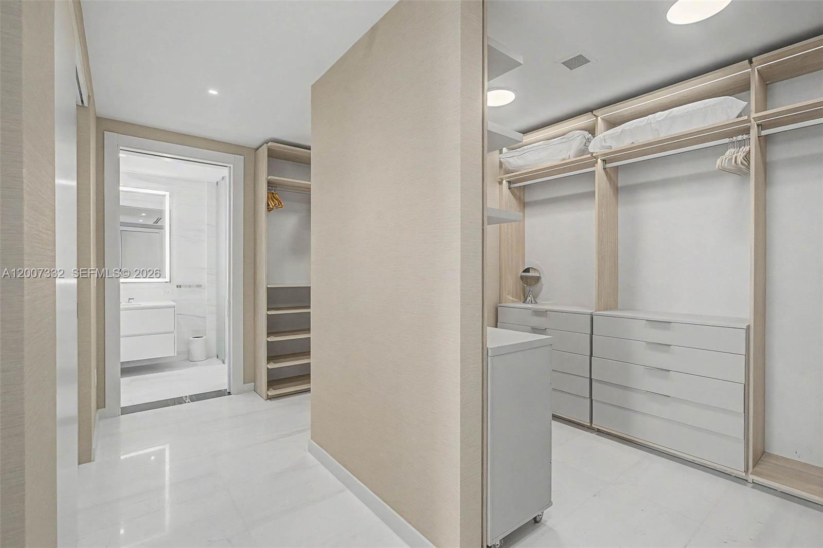 300 Biscayne Blvd Way 3203 Property Photo 10