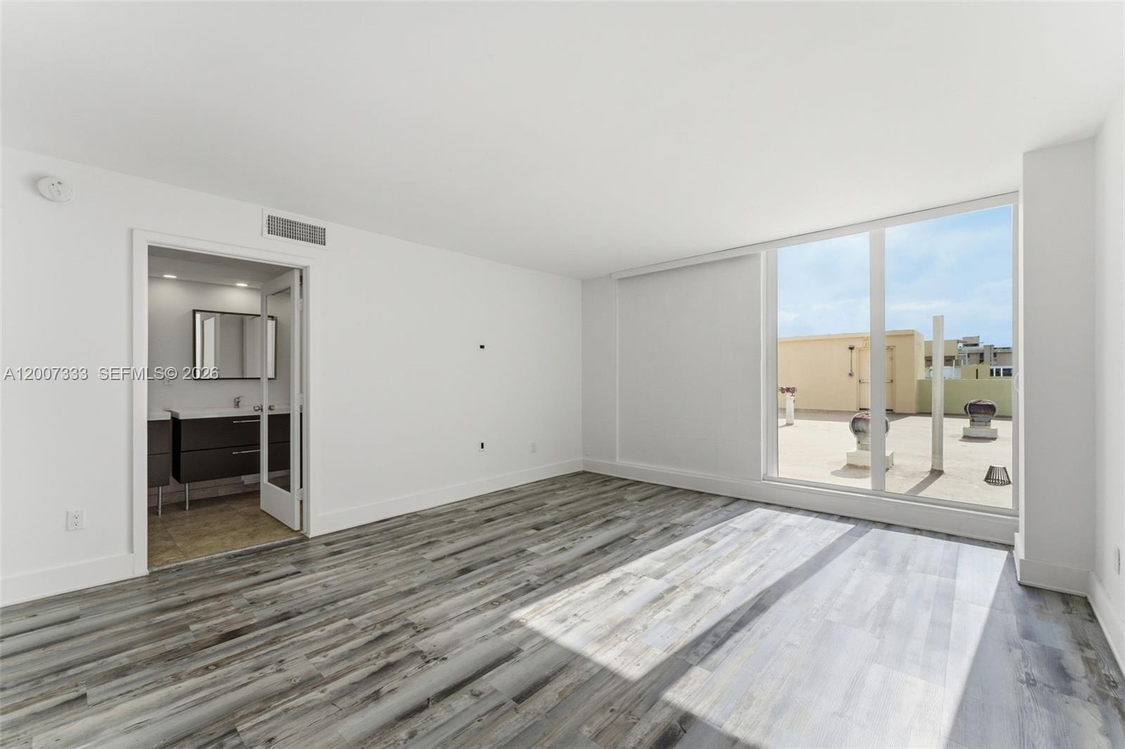 2000 Ne 135th Street Ph Property Photo 13