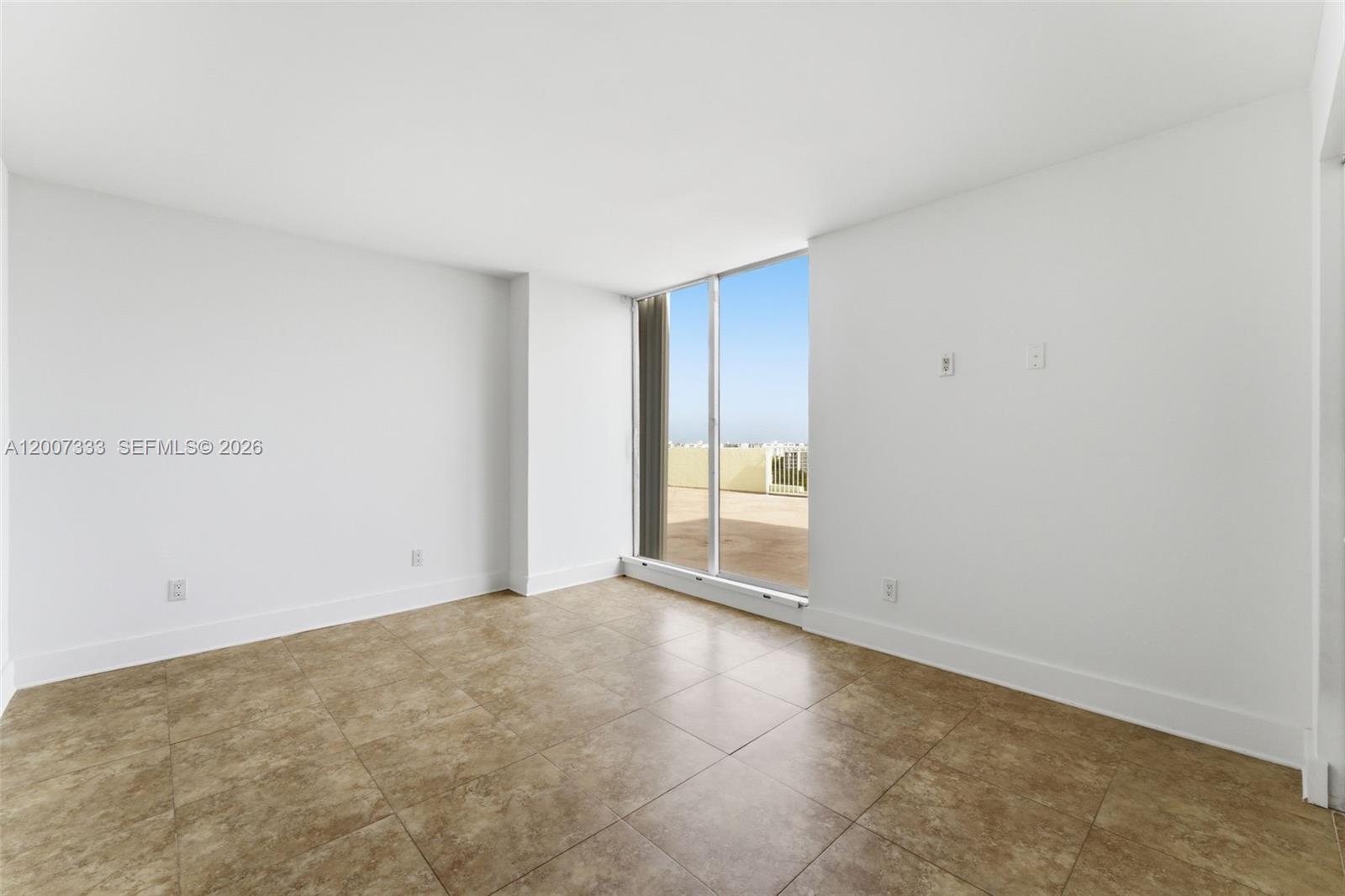 2000 Ne 135th Street Ph Property Photo 22
