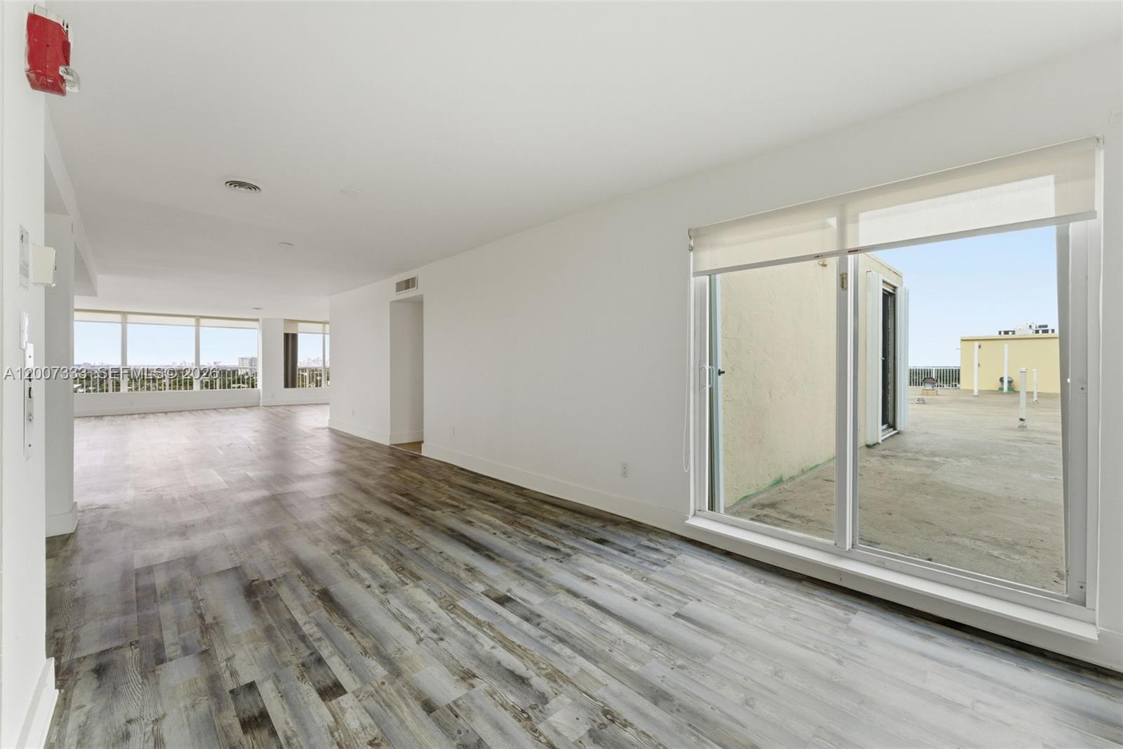 2000 Ne 135th Street Ph Property Photo 26