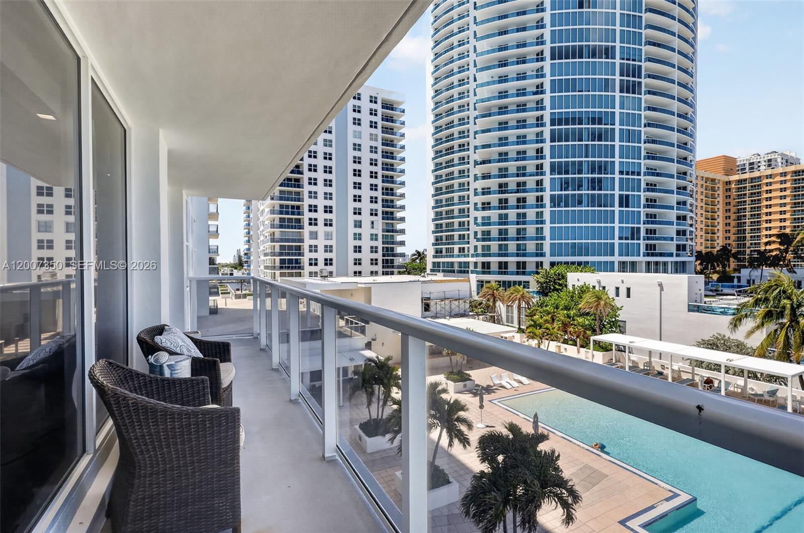 2751 S Ocean Drive 504s Property Photo 4