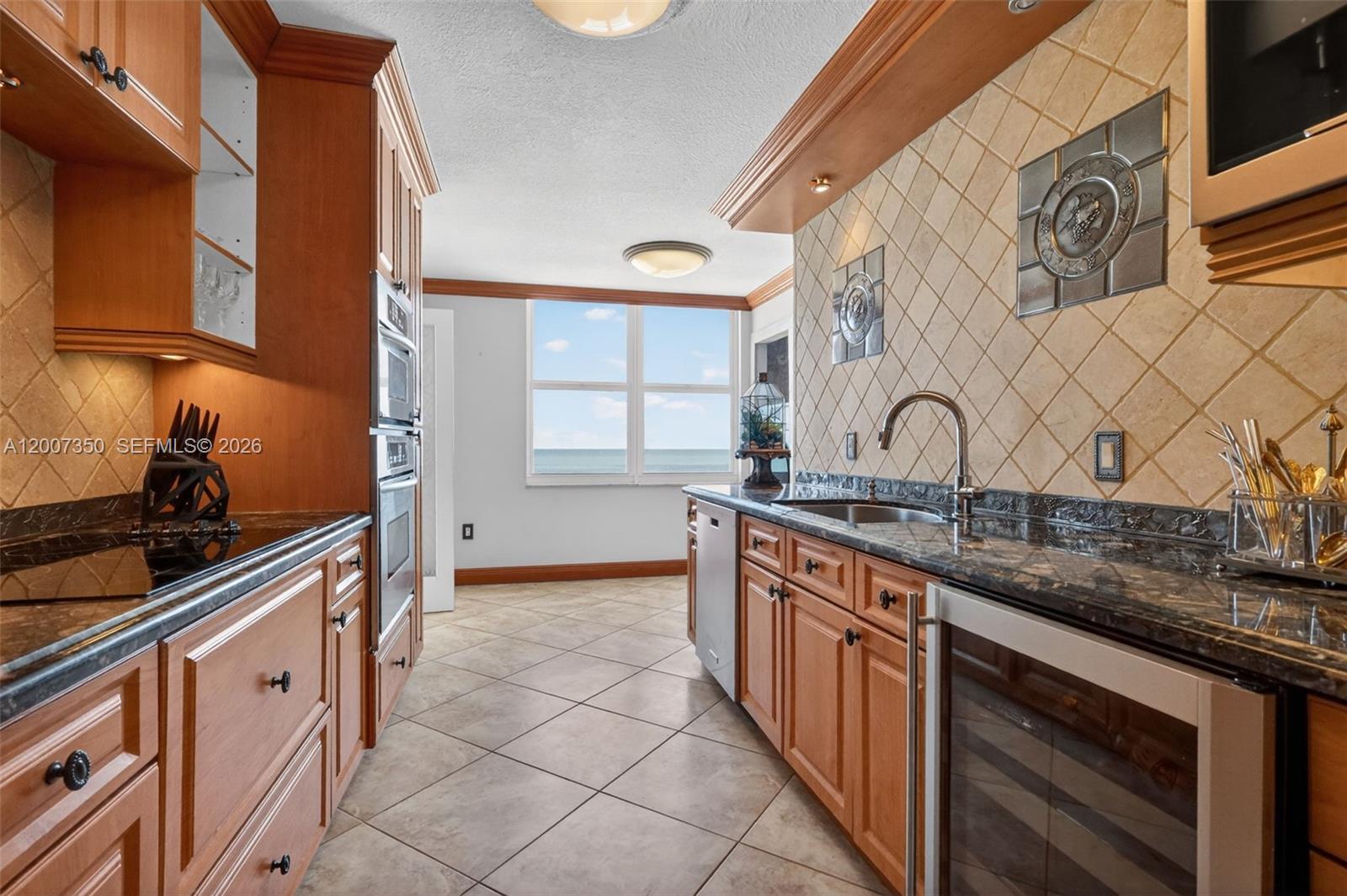 2751 S Ocean Drive 504s Property Photo 17