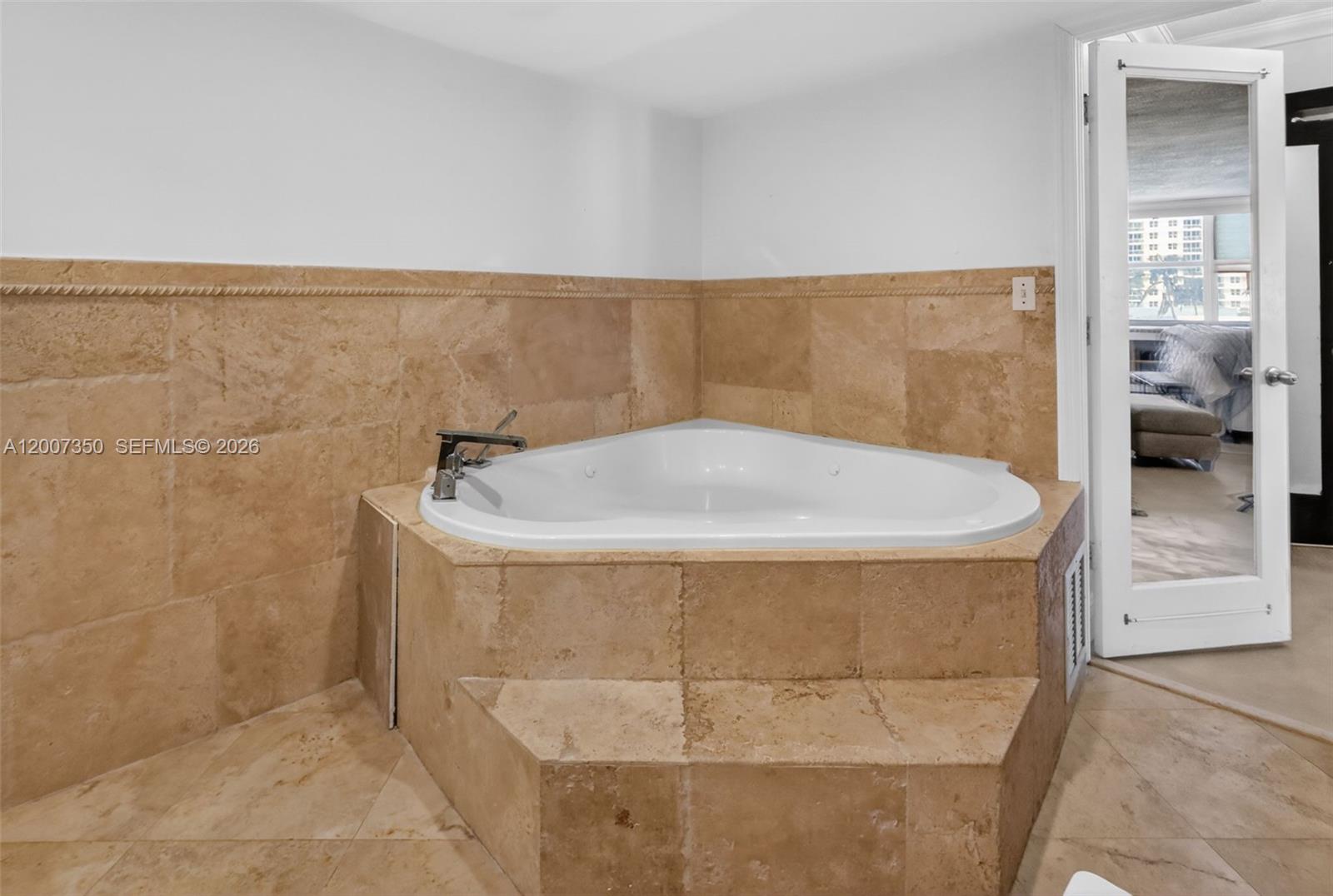 2751 S Ocean Drive 504s Property Photo 29