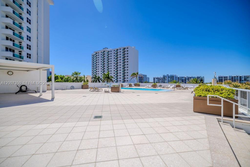 2751 S Ocean Drive 504s Property Photo 73