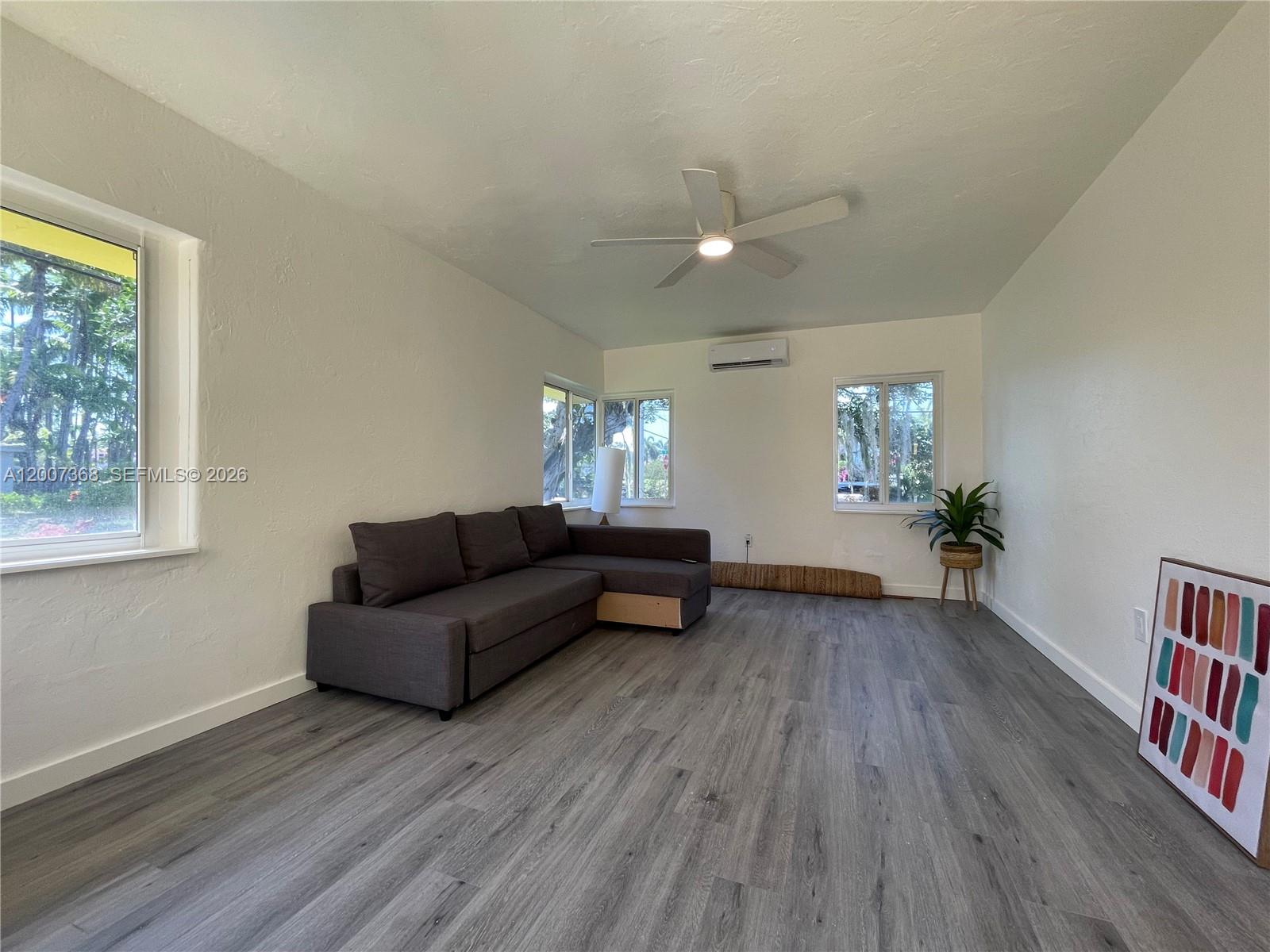 A12007368 Property Photo 16