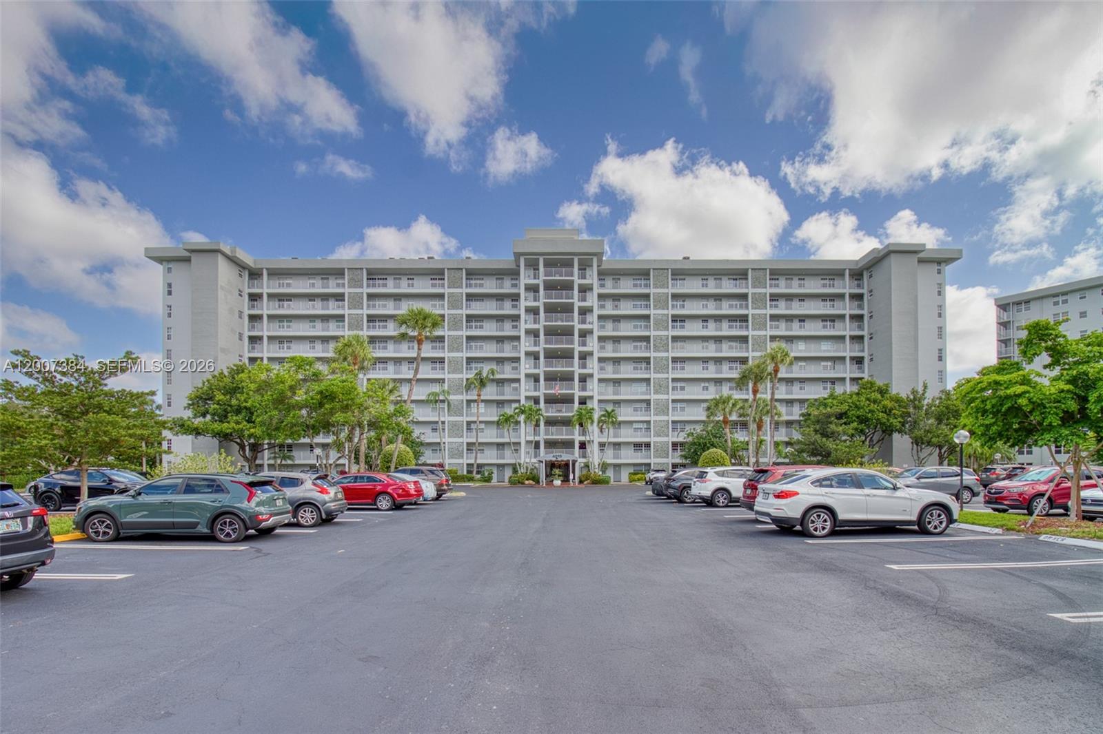 4015 W Palm Aire Drive 506