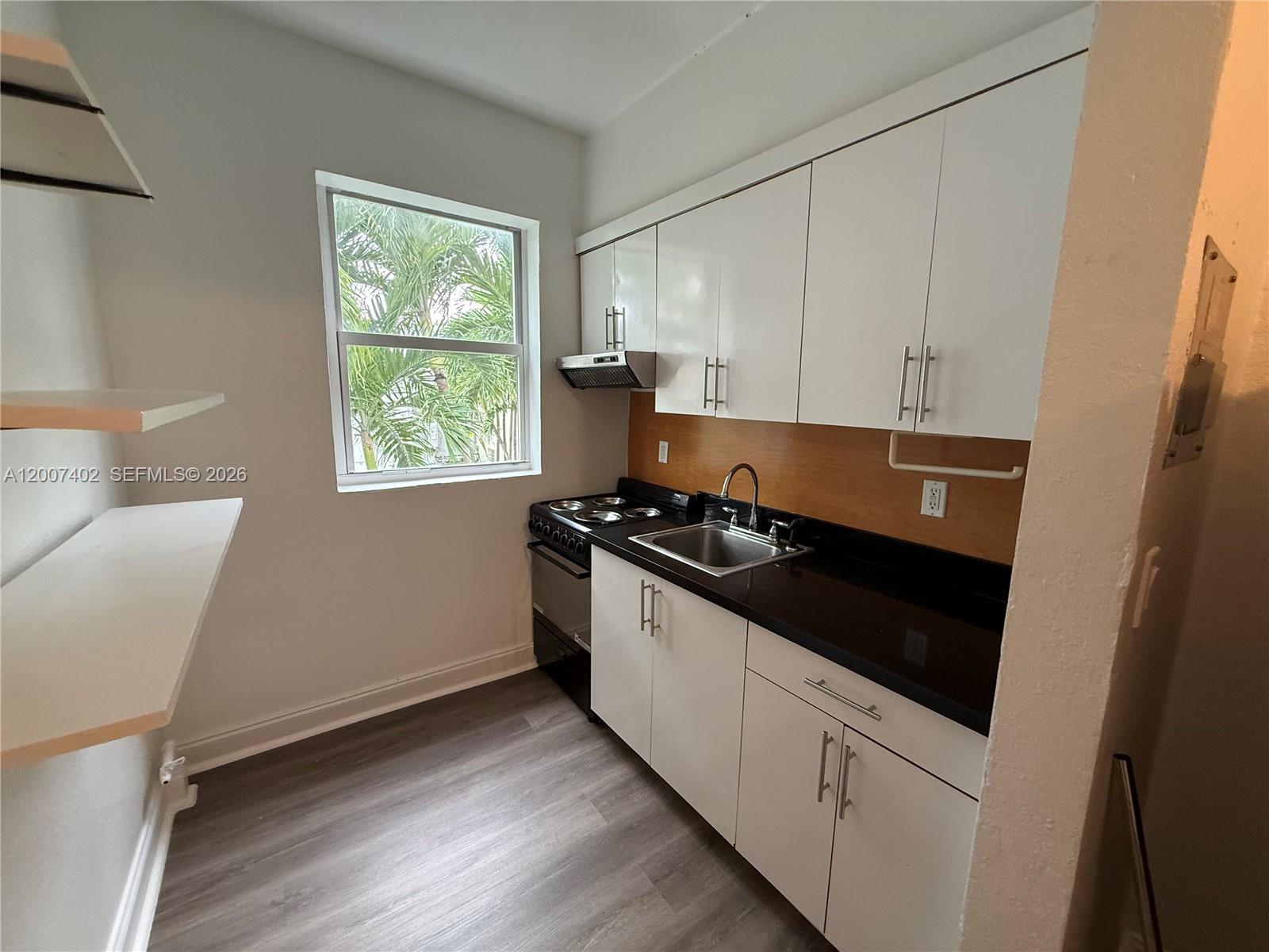 A12007402 Property Photo 1