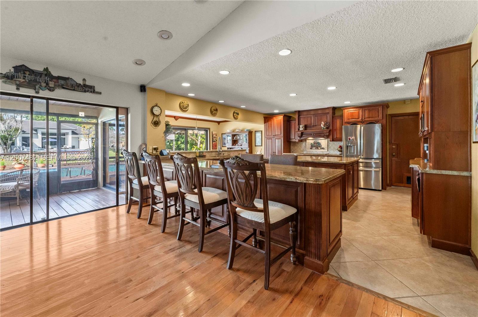 10651 Sw 27th Street Property Photo 3