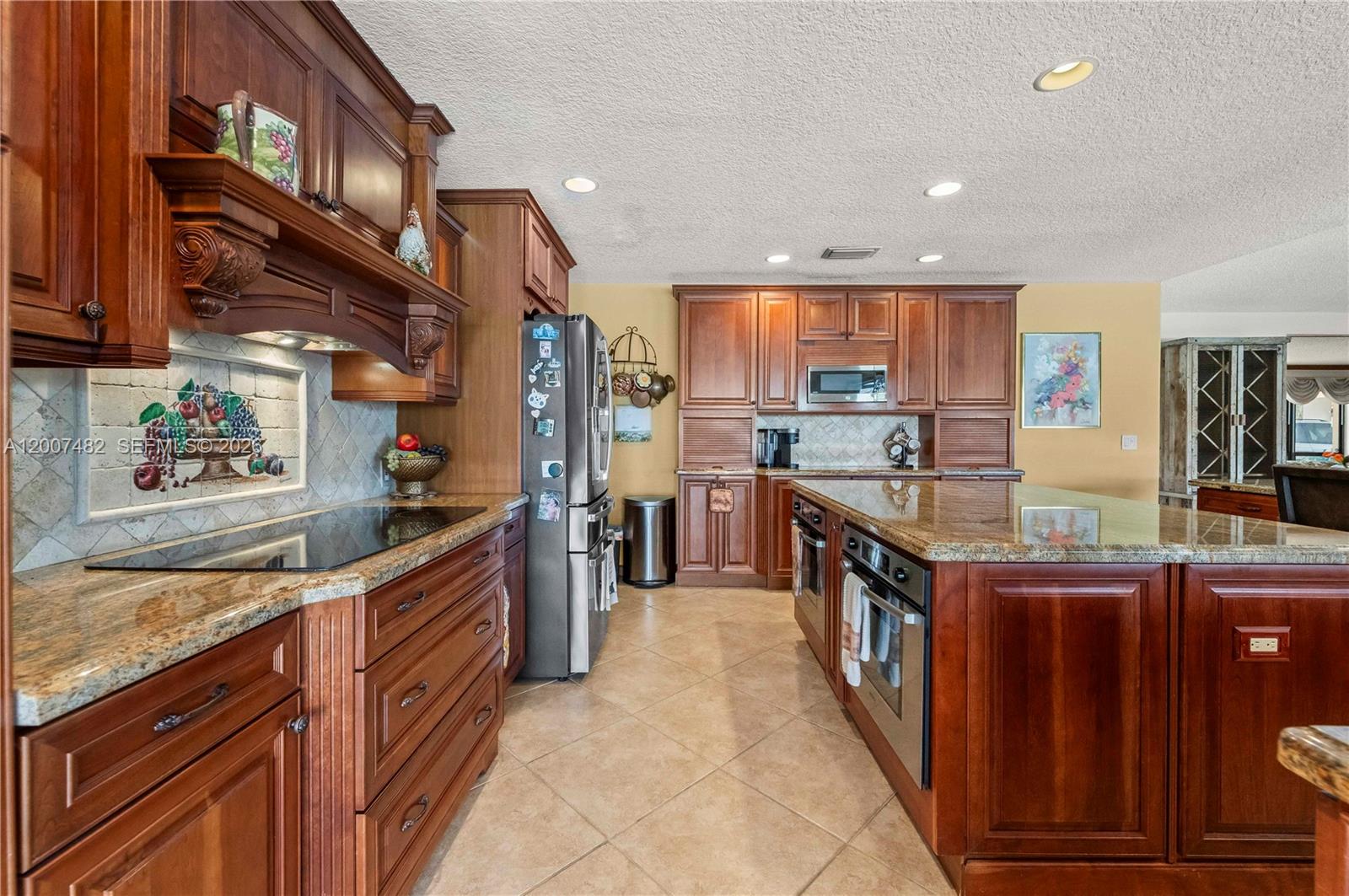 10651 Sw 27th Street Property Photo 6