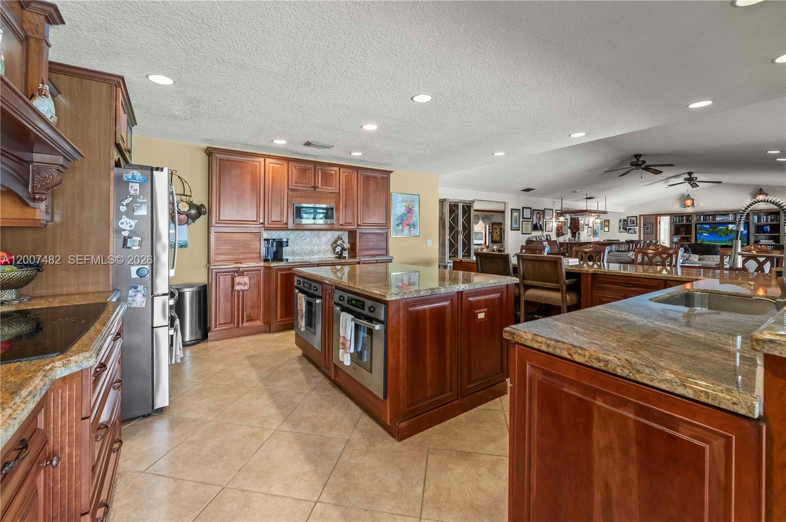 10651 Sw 27th Street Property Photo 7