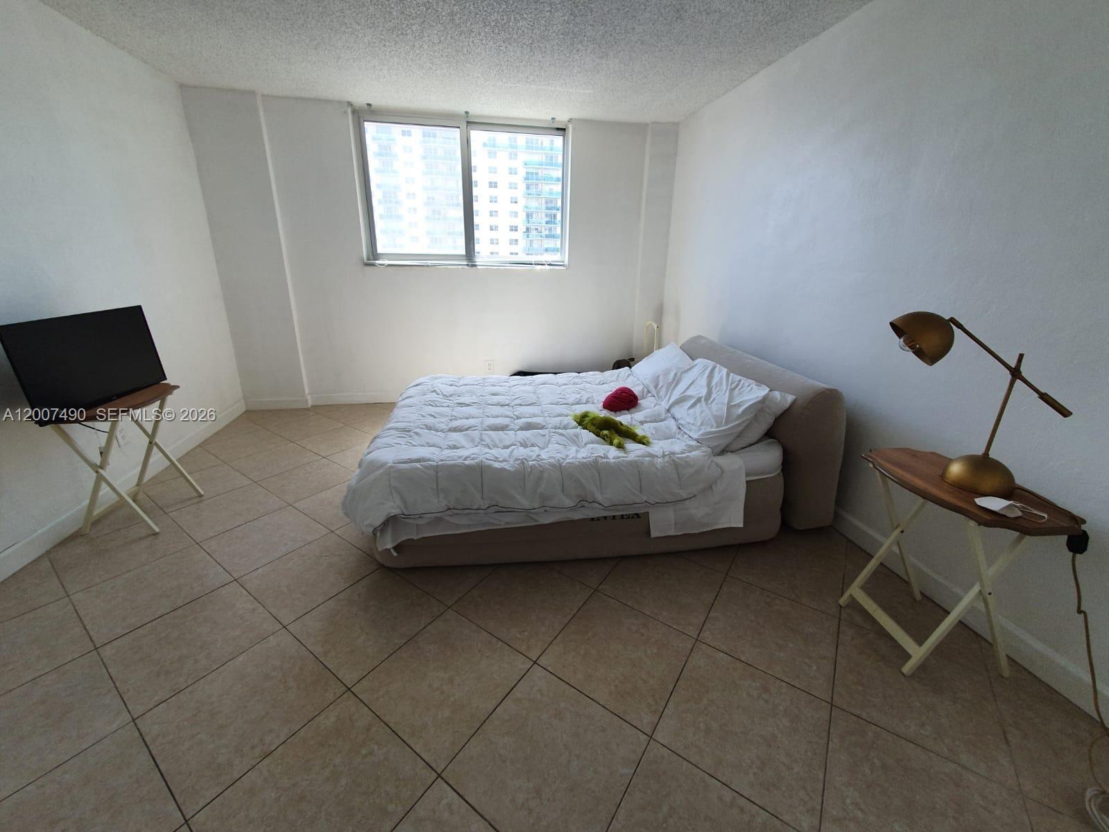 19380 Collins Avenue 805 Property Photo 6