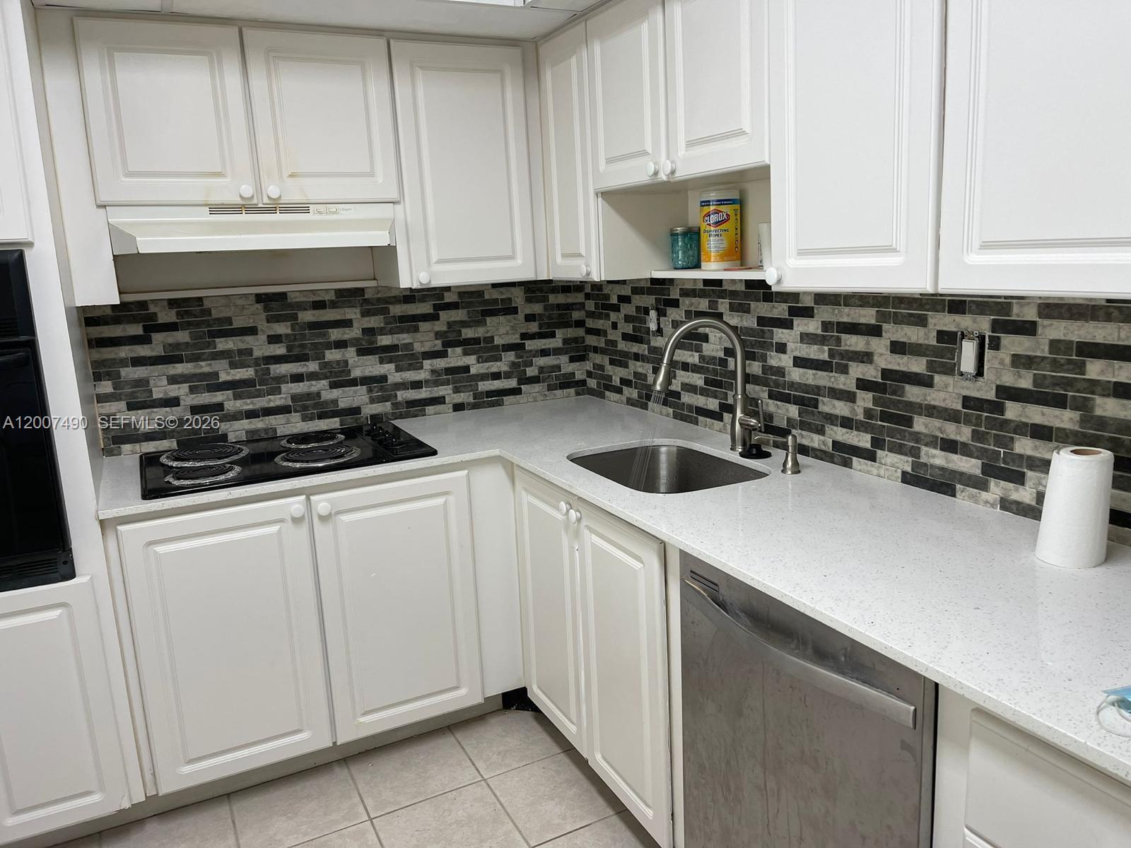 19380 Collins Avenue 805 Property Photo 12
