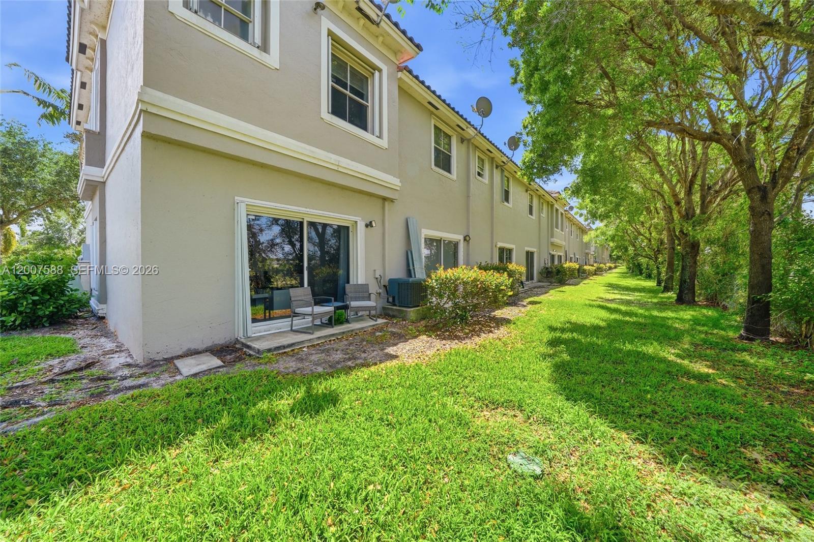 A12007588 Property Photo 22