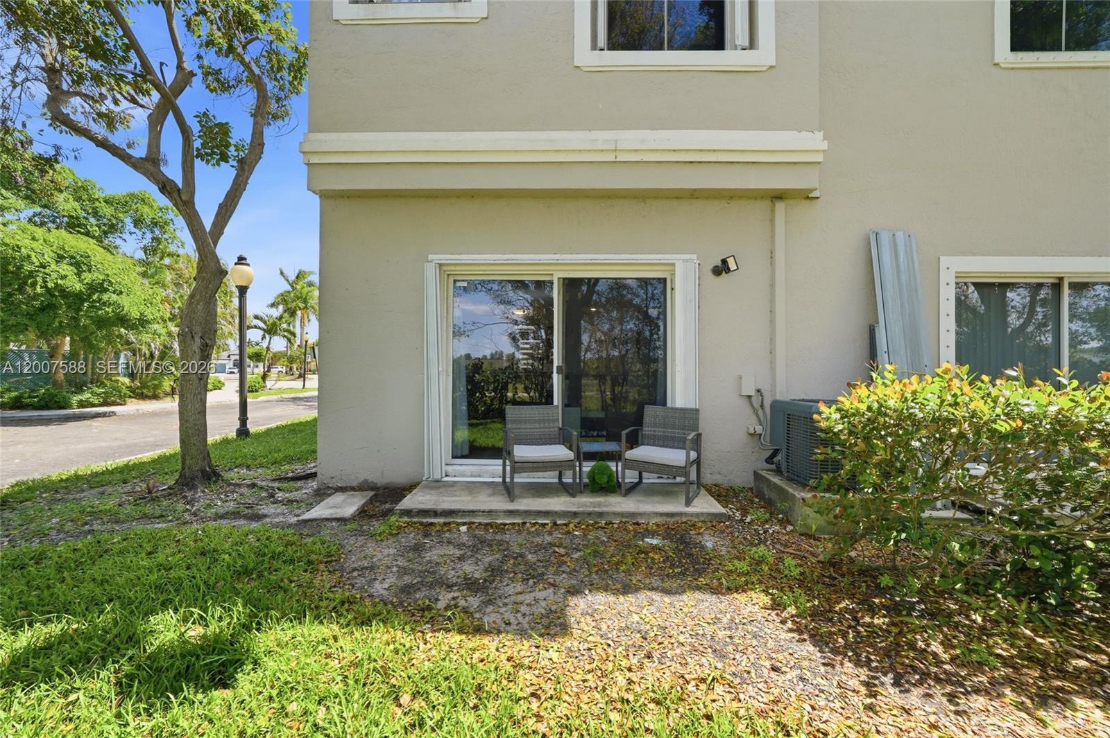 A12007588 Property Photo 23