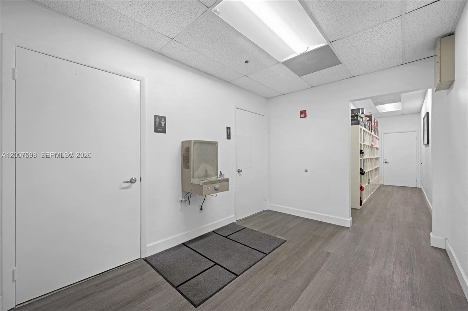 A12007598 Property Photo 24