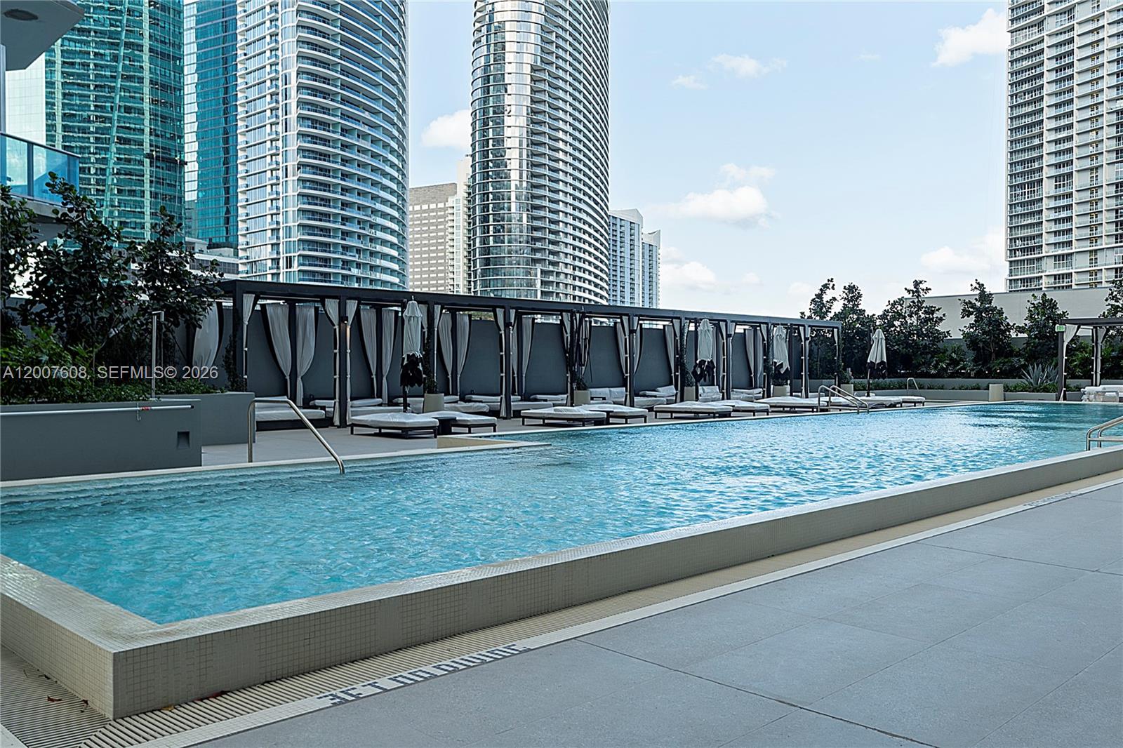 77 Se 5th Street 1510 Property Photo 38