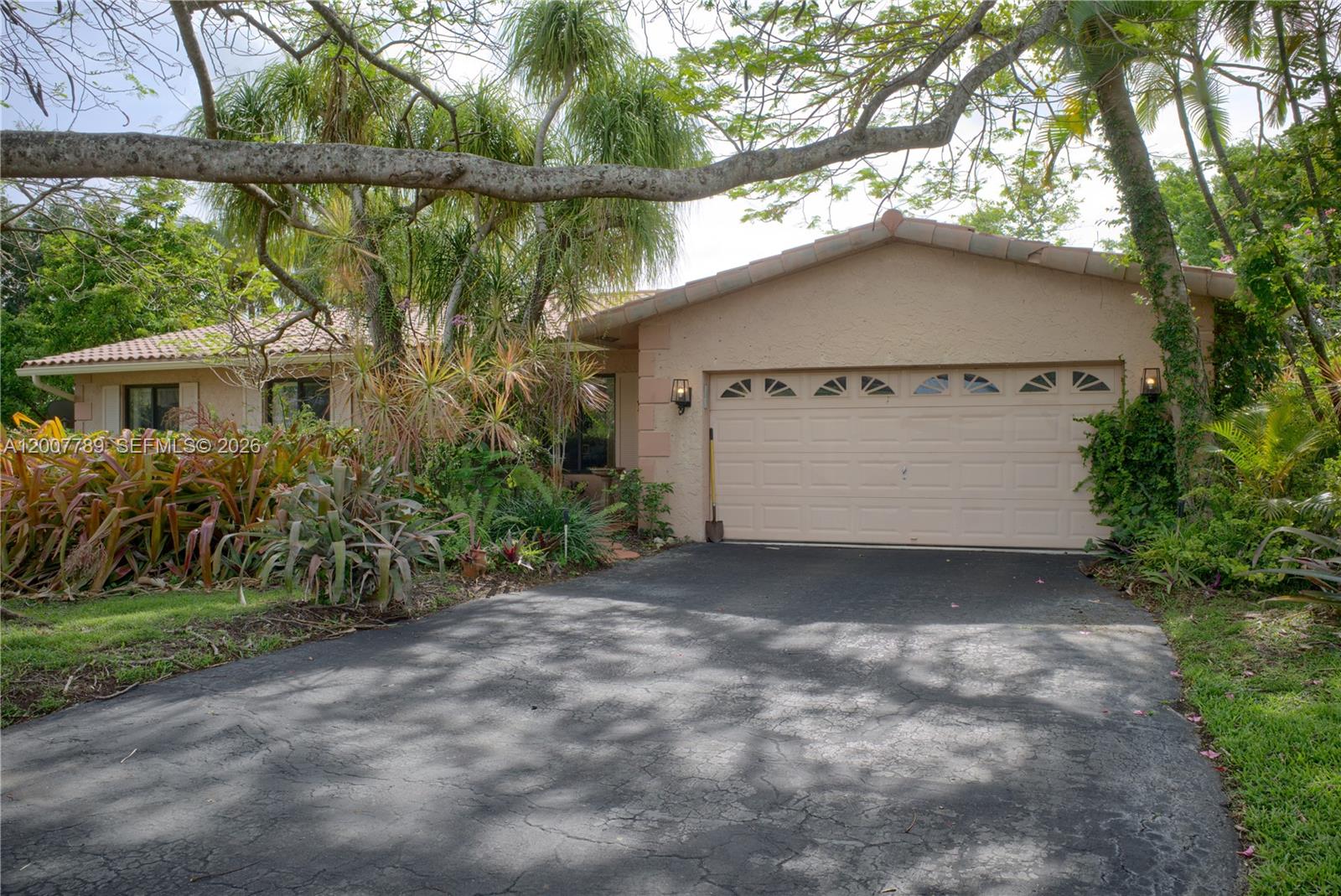 11075 Nw 38th Street Property Photo 1