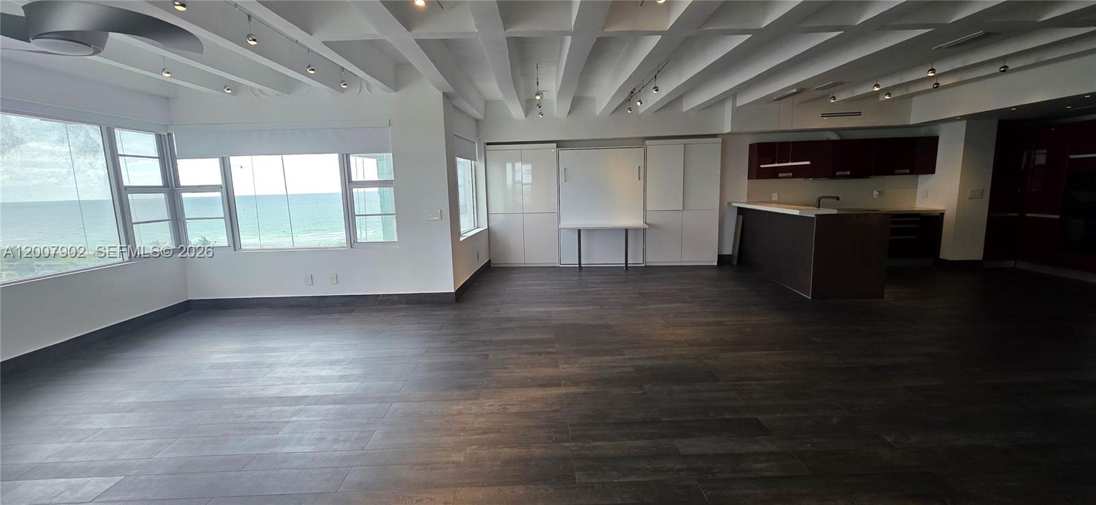 5255 Collins Avenue 7g Property Photo 4
