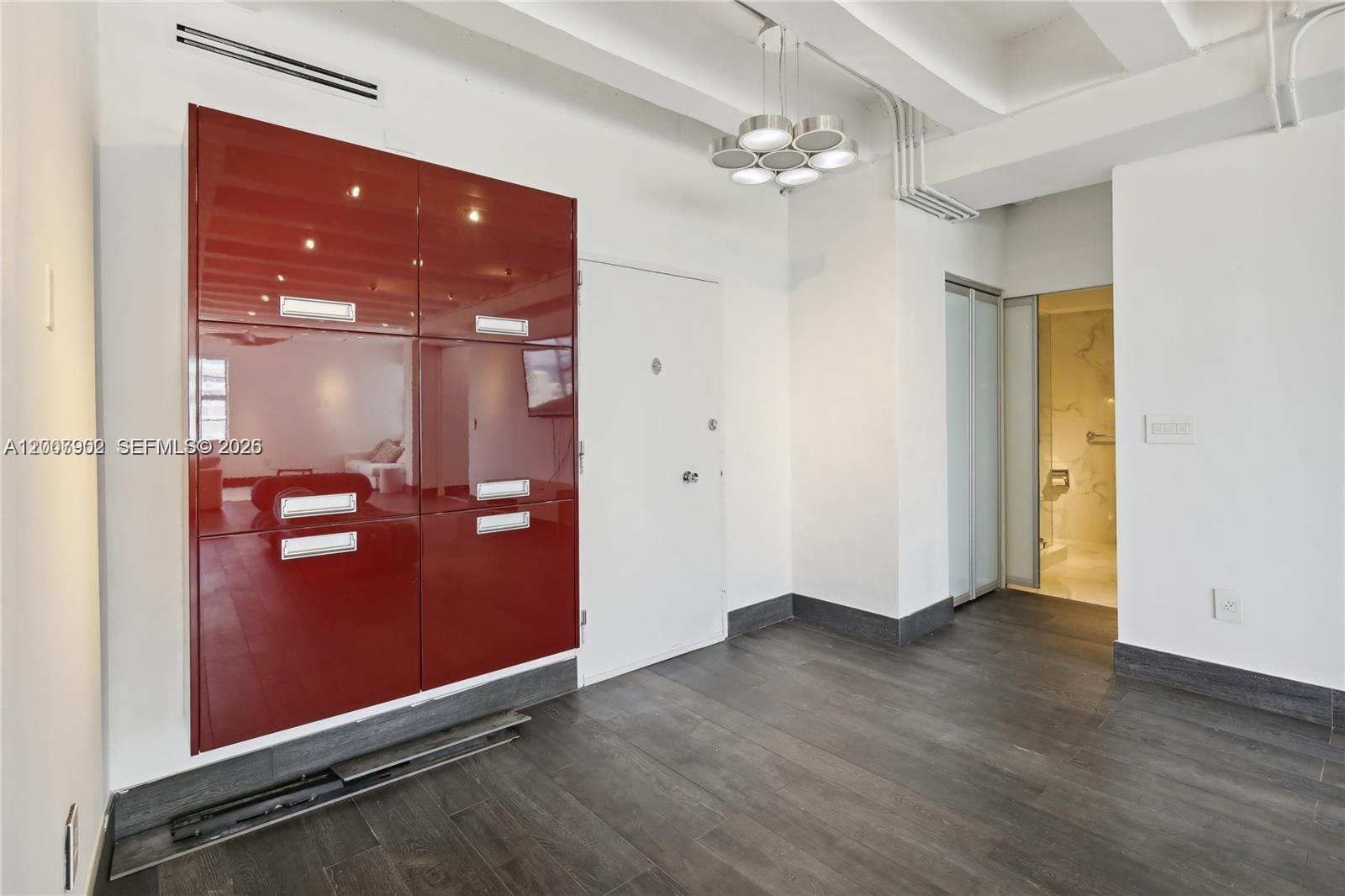 5255 Collins Avenue 7g Property Photo 14
