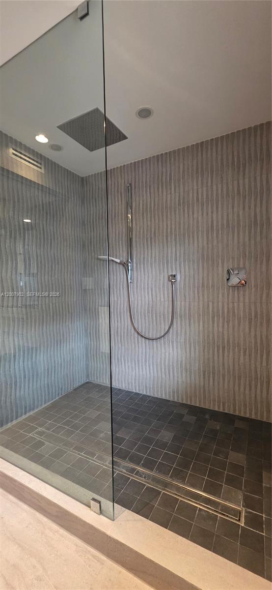 5255 Collins Avenue 7g Property Photo 27
