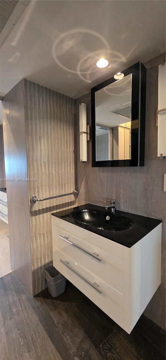 5255 Collins Avenue 7g Property Photo 29