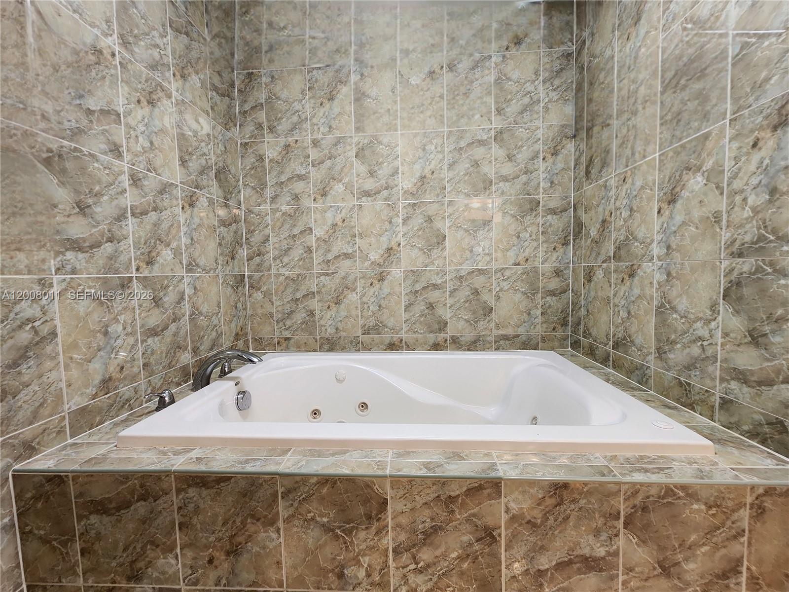 2030 S Ocean Drive 2026 Property Photo 18