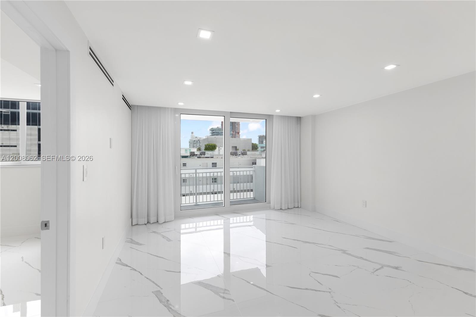 345 Ocean Drive 708 Property Photo 4