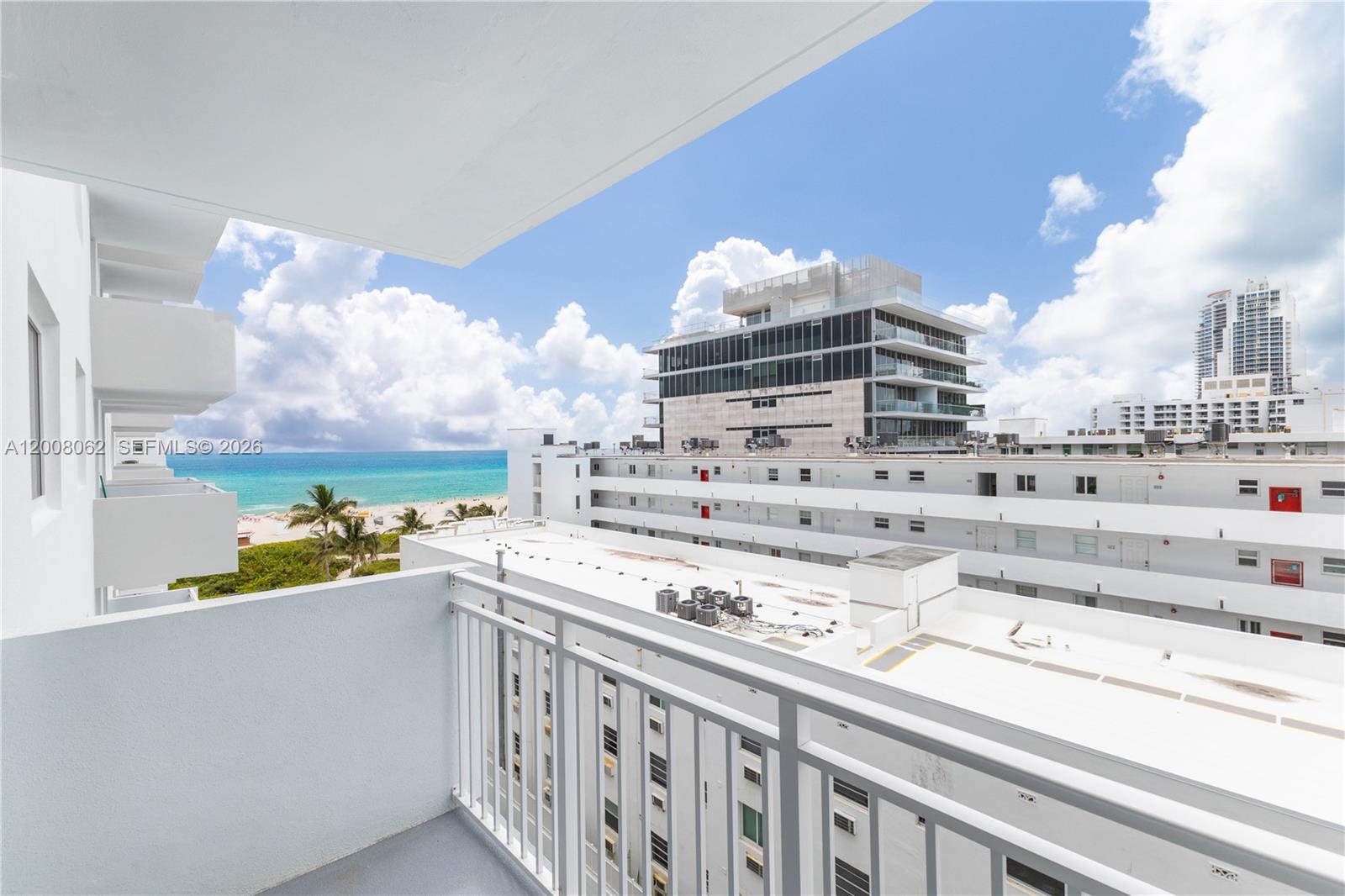 345 Ocean Drive 708 Property Photo 6