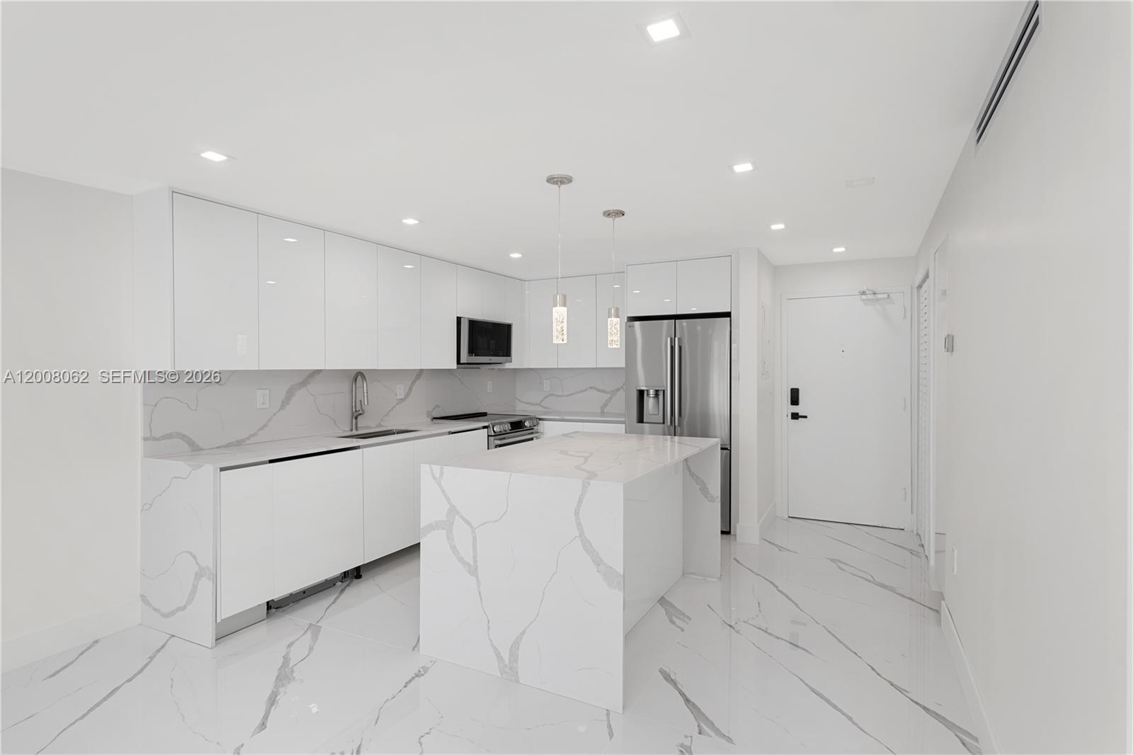 345 Ocean Drive 708 Property Photo 12