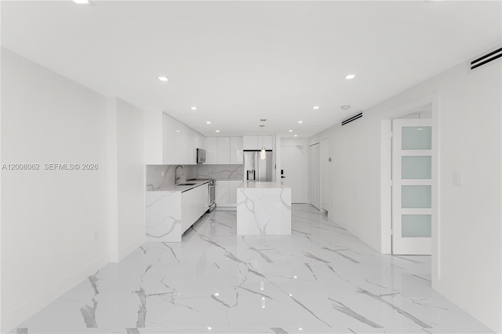 345 Ocean Drive 708 Property Photo 13