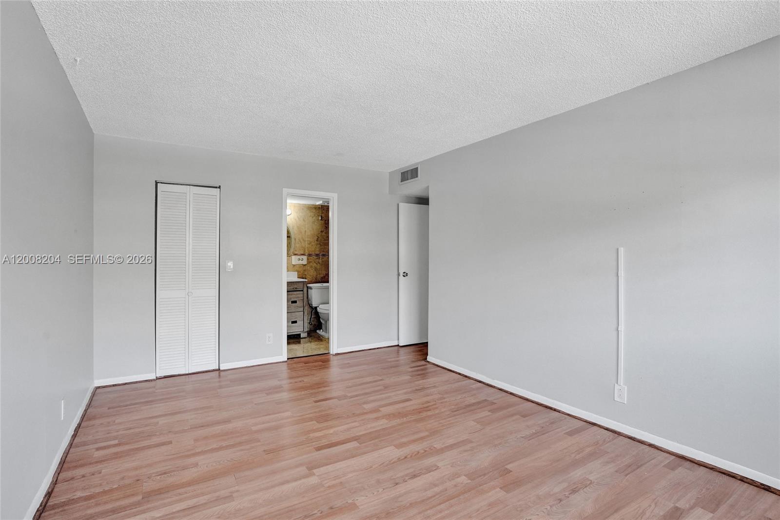 2201 Nw 41st Avenue 208 Property Photo 3