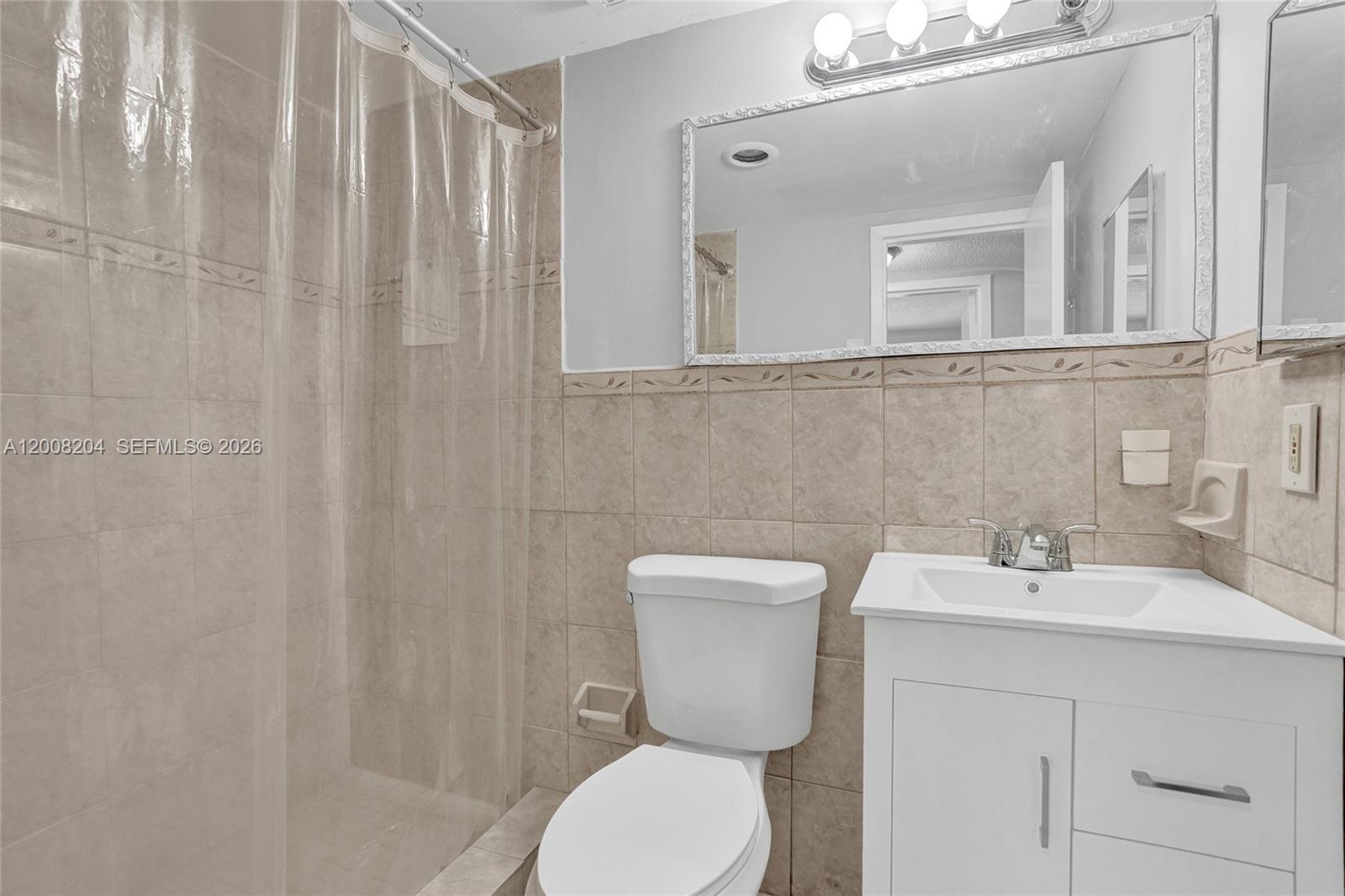 2201 Nw 41st Avenue 208 Property Photo 17