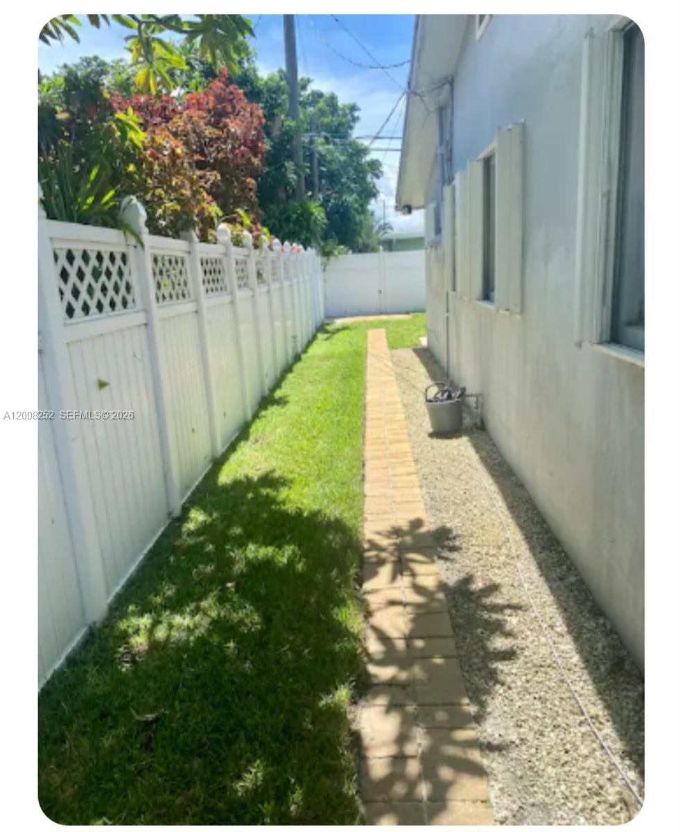 1740 Ne 56th Street Property Photo 25