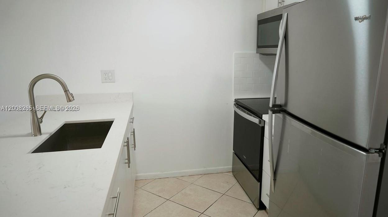 2771 Riverside Drive 405-a Property Photo 3