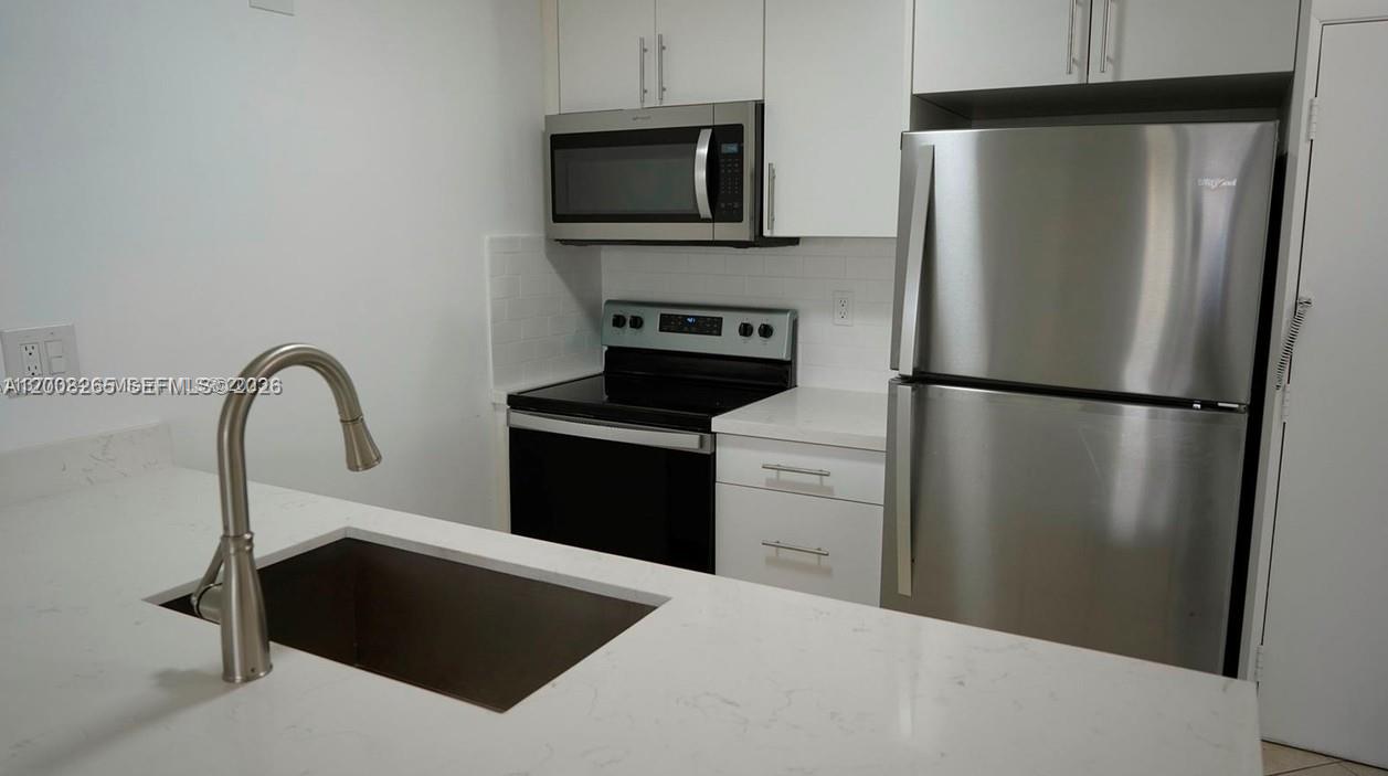 2771 Riverside Drive 405-a Property Photo 4