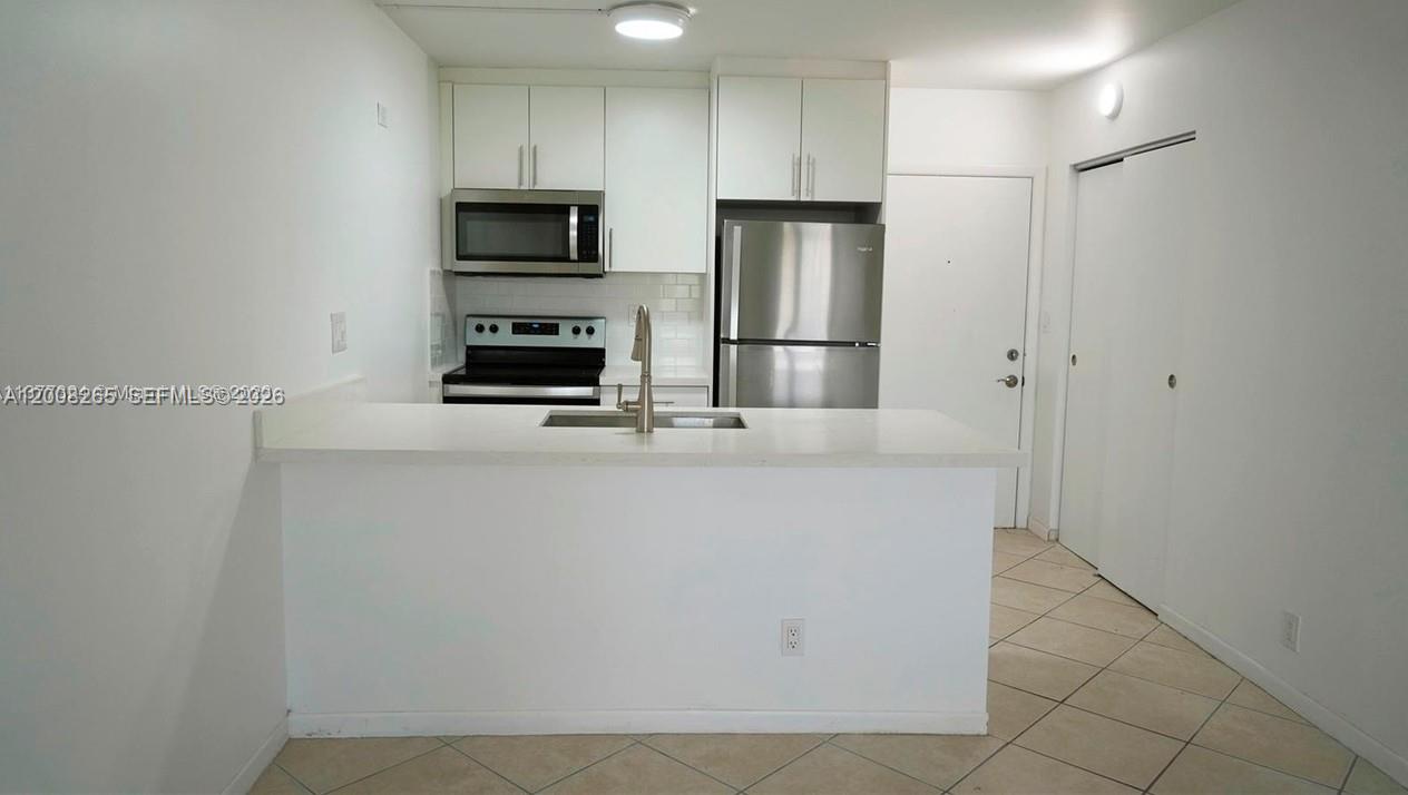 2771 Riverside Drive 405-a Property Photo 7