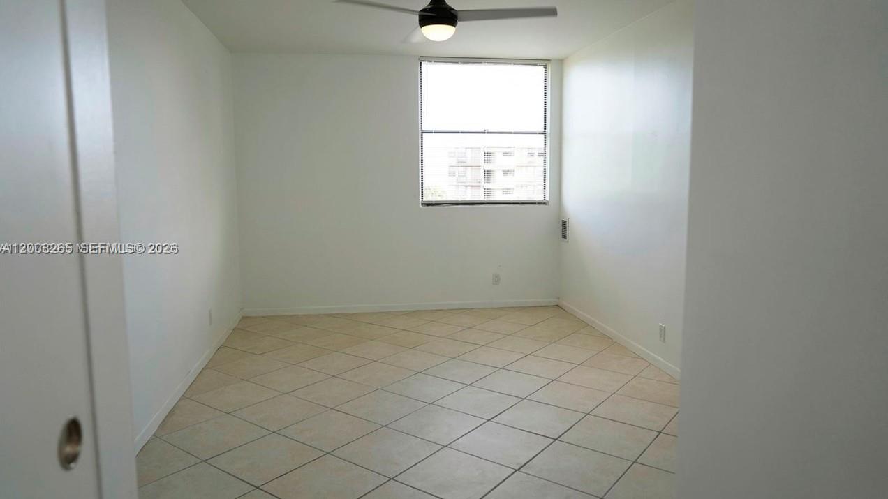 2771 Riverside Drive 405-a Property Photo 13