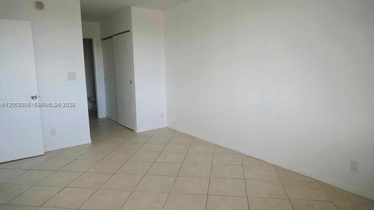 2771 Riverside Drive 405-a Property Photo 15