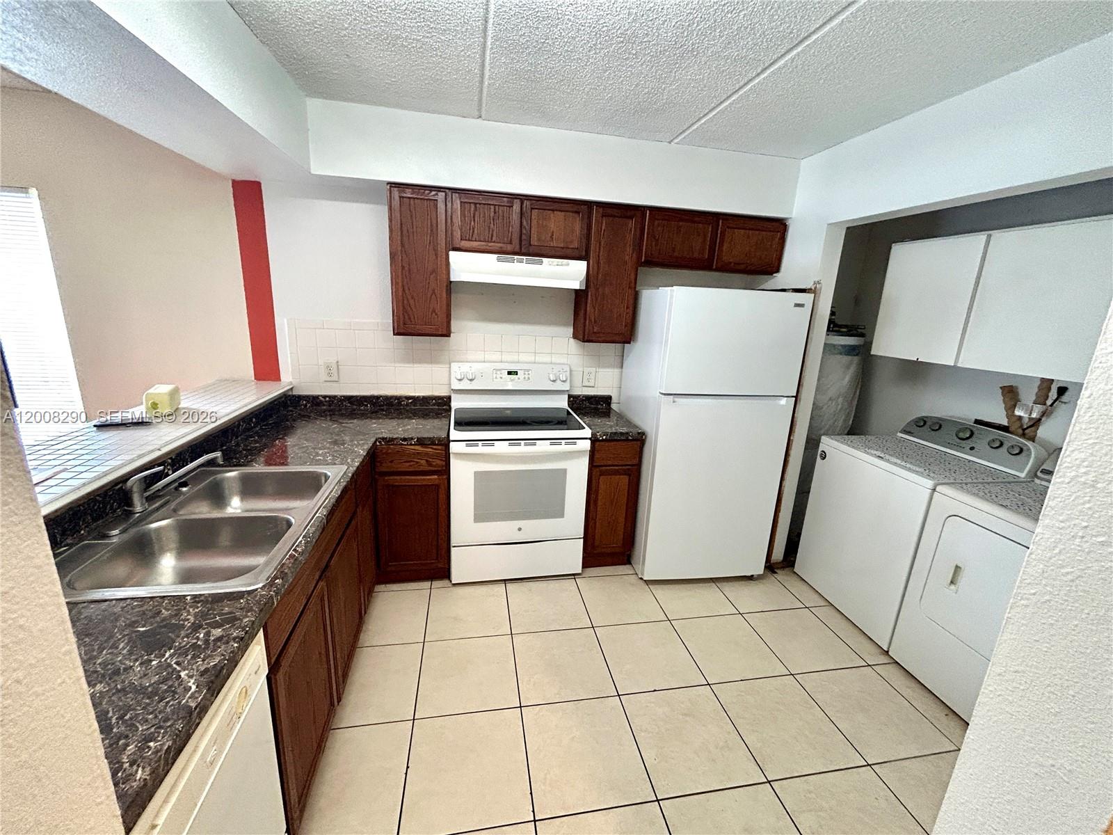 5627 Blue Shadows Court 3 Property Photo 13