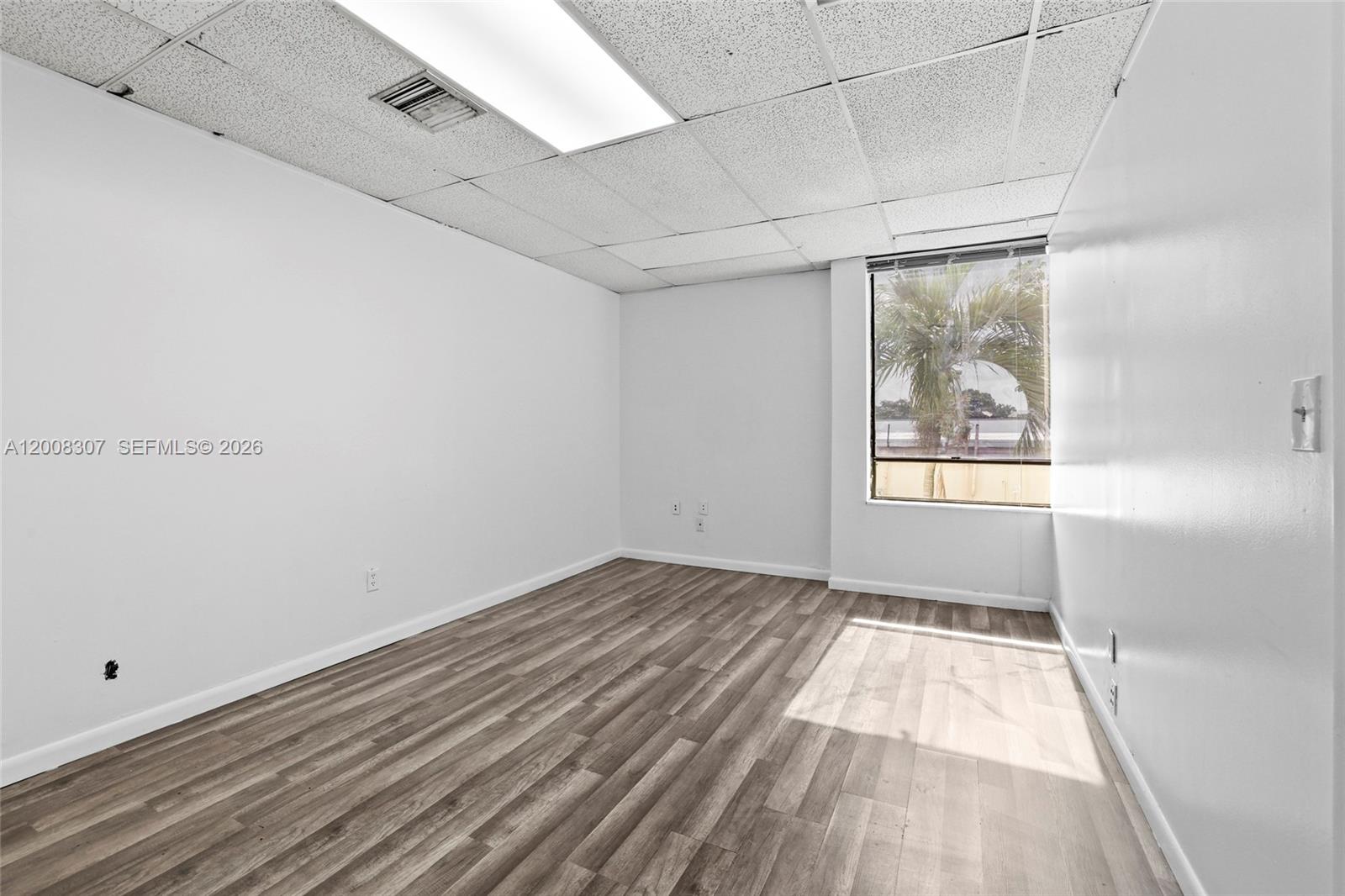 8358 W Oakland Park Boulevard 202-c Property Photo 2