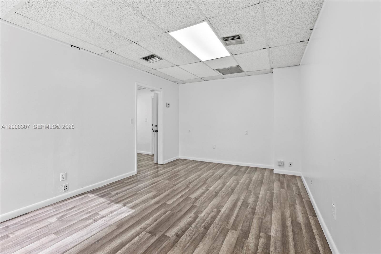 8358 W Oakland Park Boulevard 202-c Property Photo 4