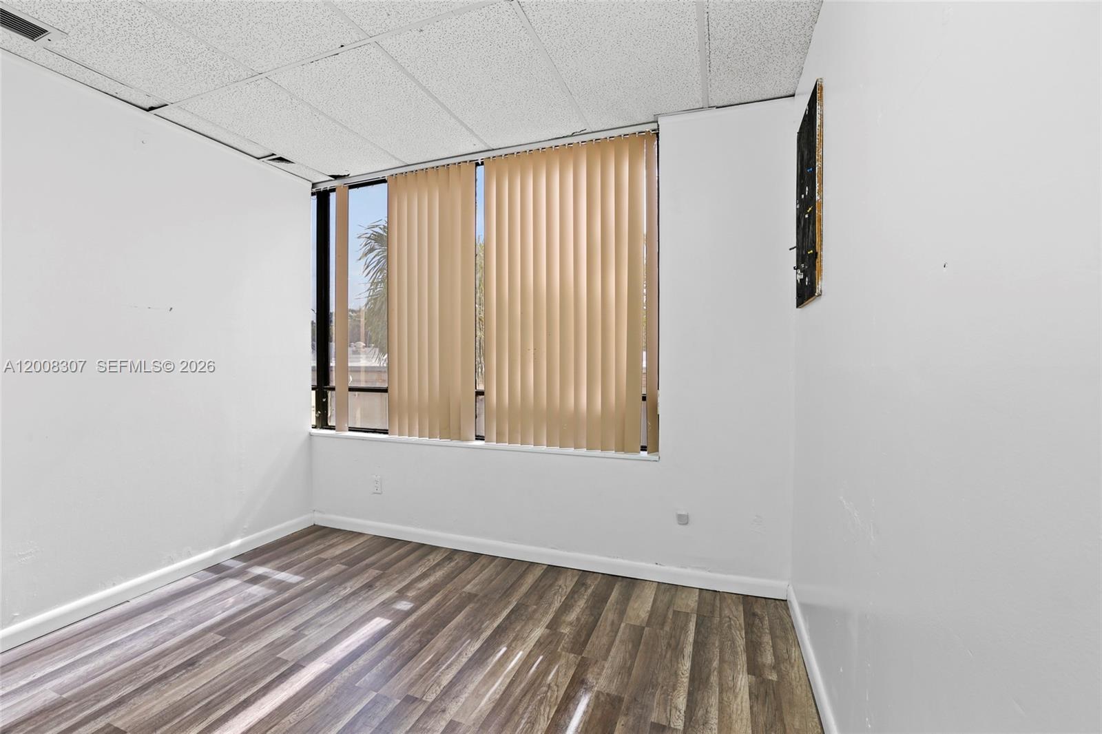 8358 W Oakland Park Boulevard 202-c Property Photo 5