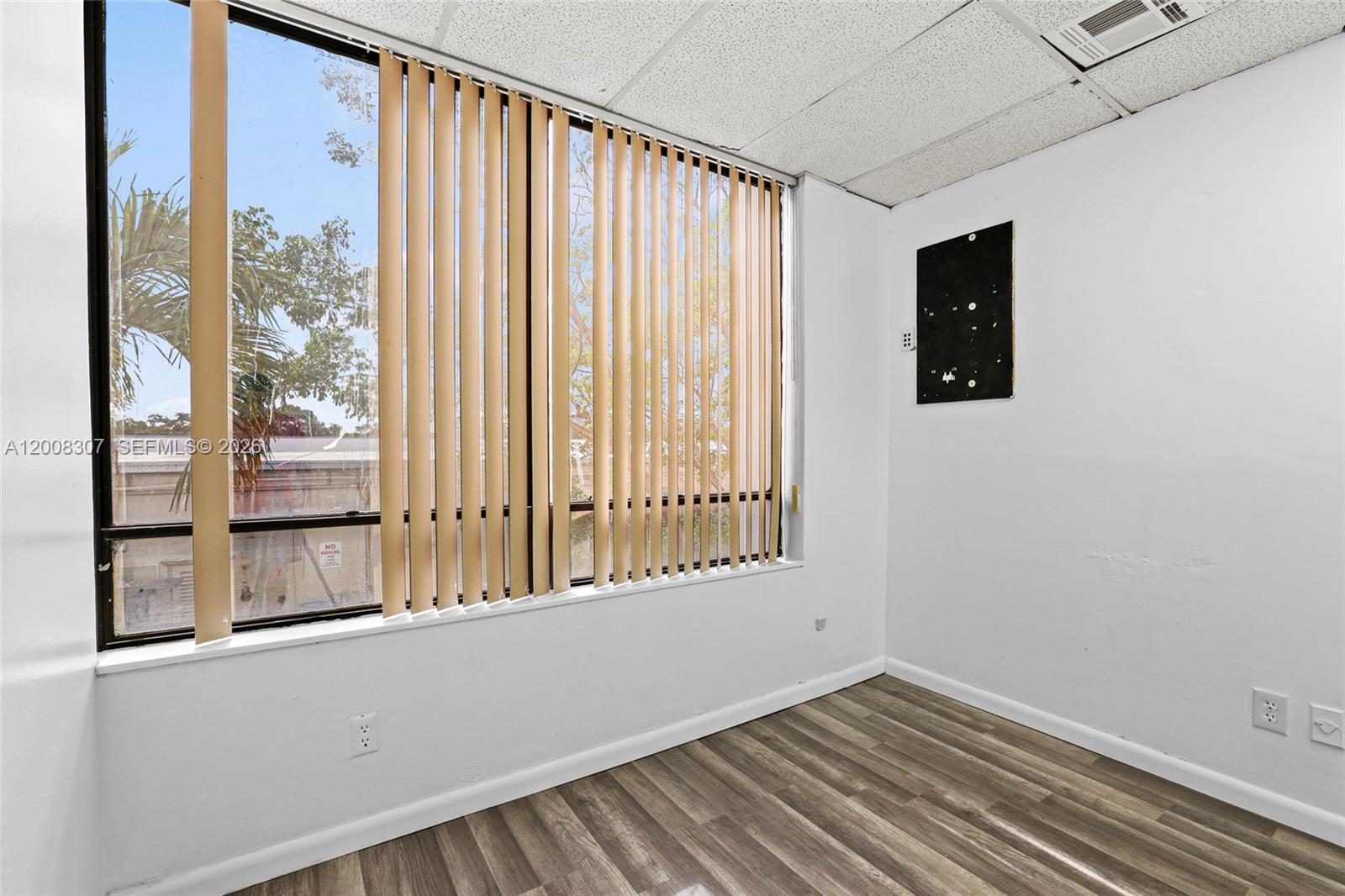 8358 W Oakland Park Boulevard 202-c Property Photo 6