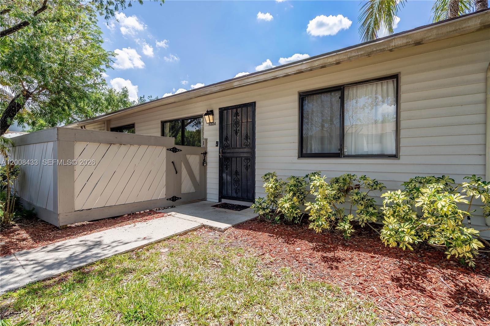 9804 Nw 37th Street 3e Property Photo 4