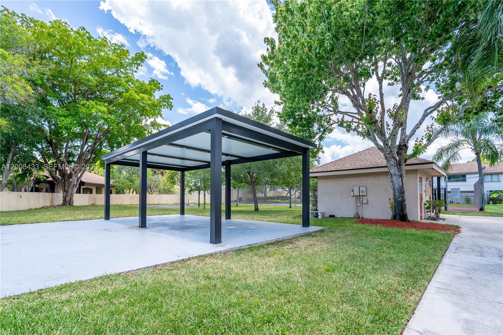 9804 Nw 37th Street 3e Property Photo 28