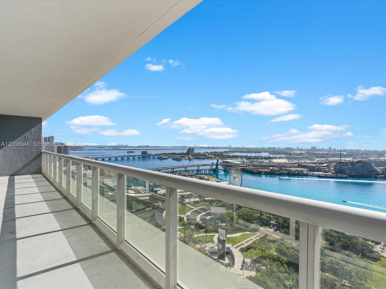 50 Biscayne Boulevard 3308 Property Photo 1