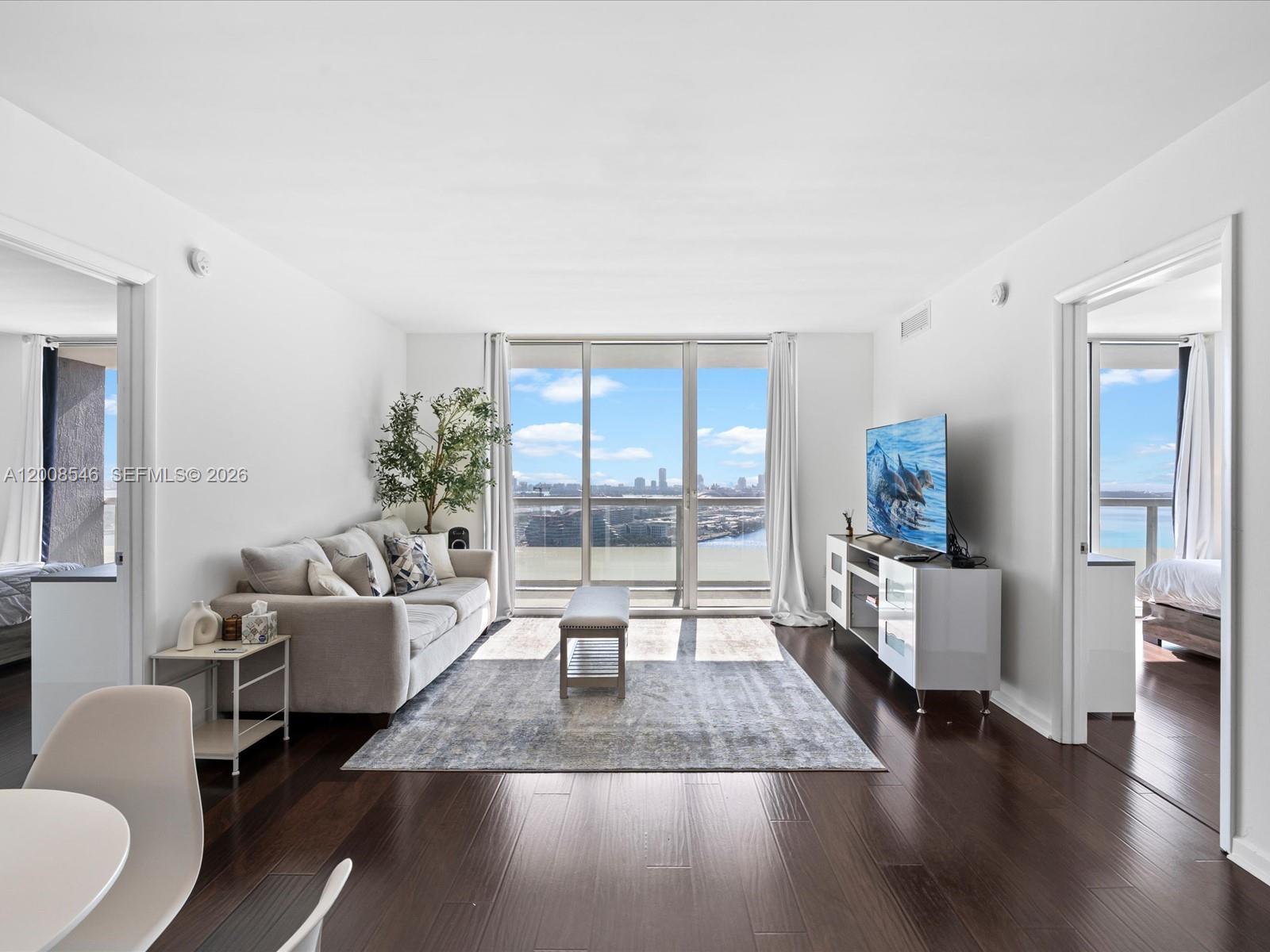 50 Biscayne Boulevard 3308 Property Photo 6