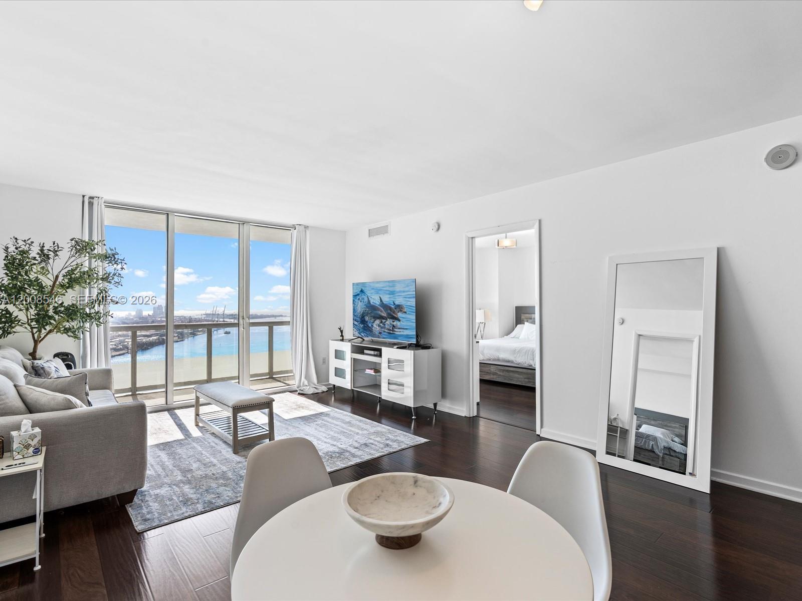 50 Biscayne Boulevard 3308 Property Photo 8